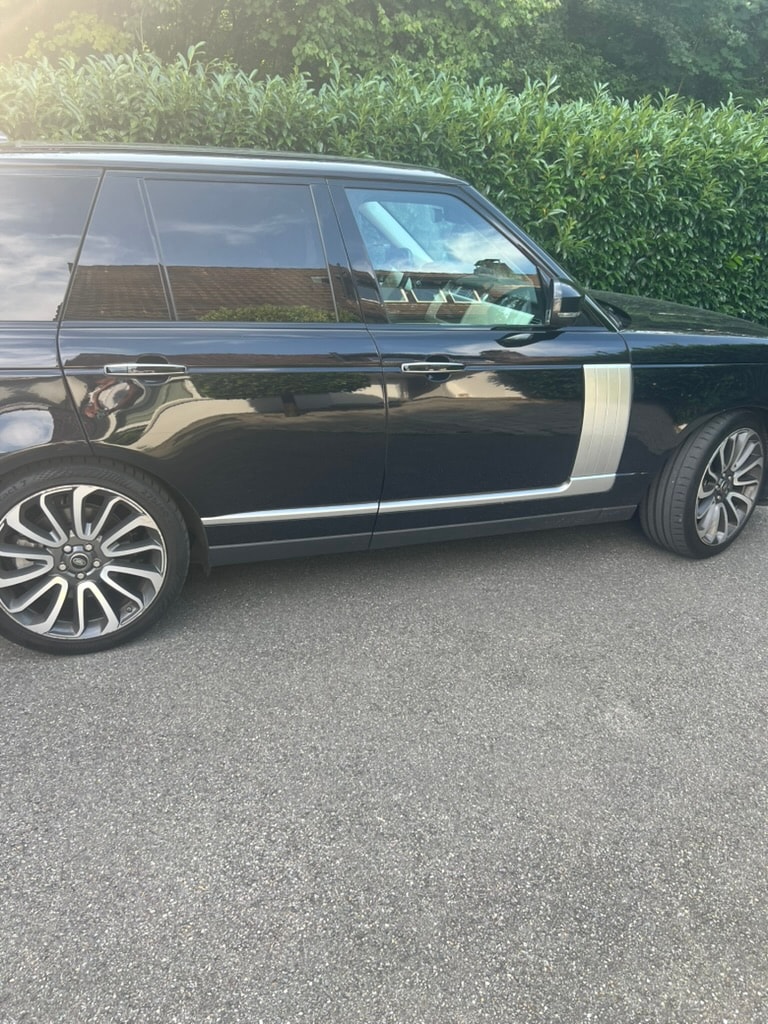 LAND ROVER Autobiography-image-1