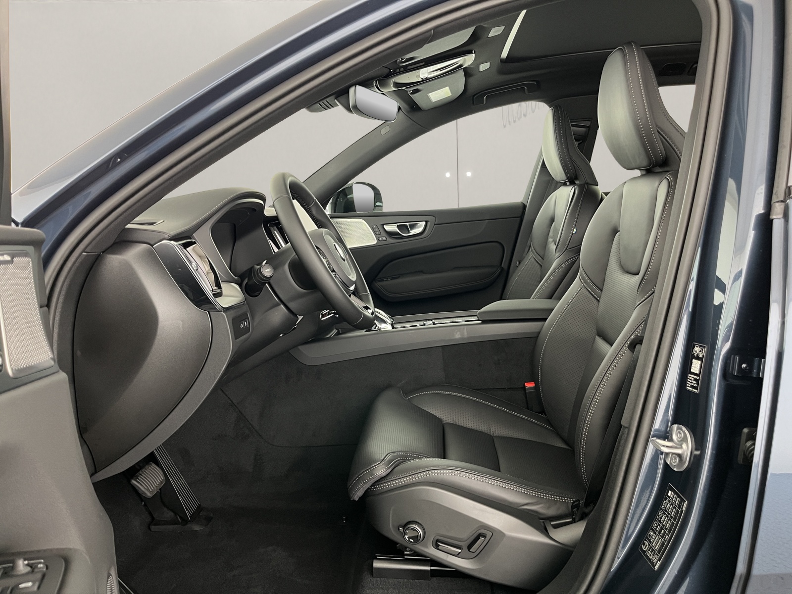 VOLVO XC60 2.0 T8 TE Black Edition eAWD-image-8