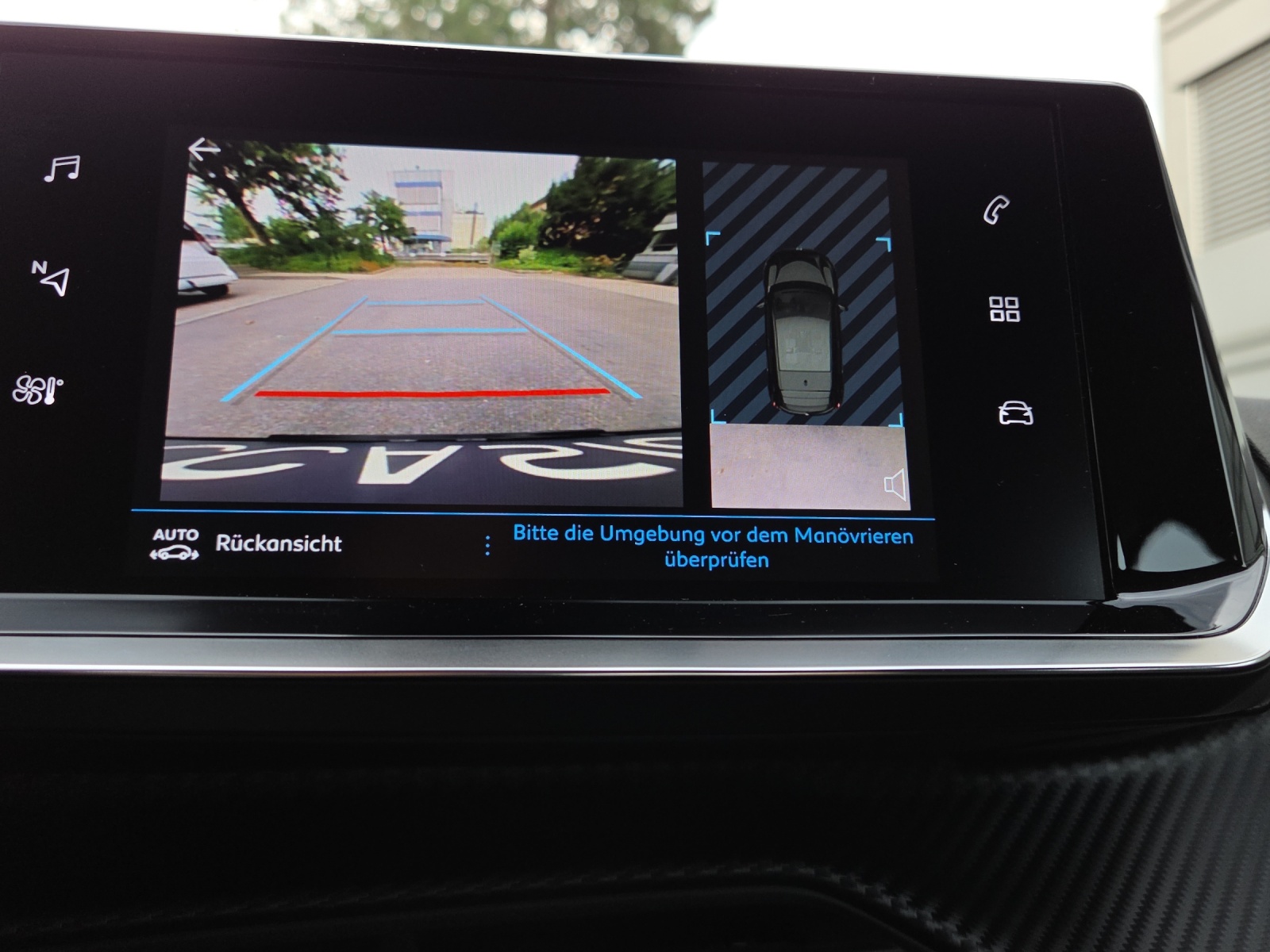 PEUGEOT 208 1.2 PureTech Allure EAT8-image-13