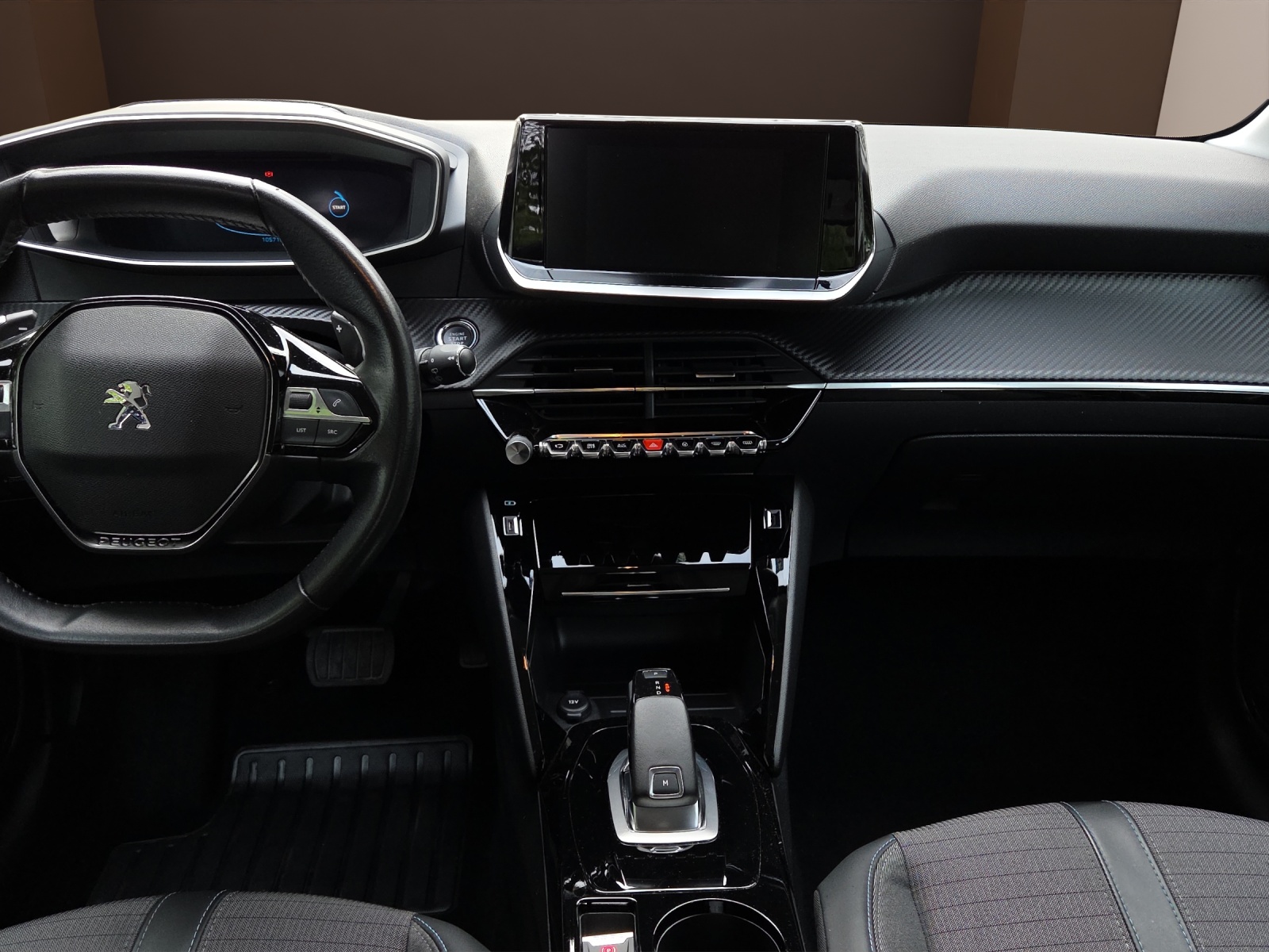 PEUGEOT 208 1.2 PureTech Allure EAT8-image-9