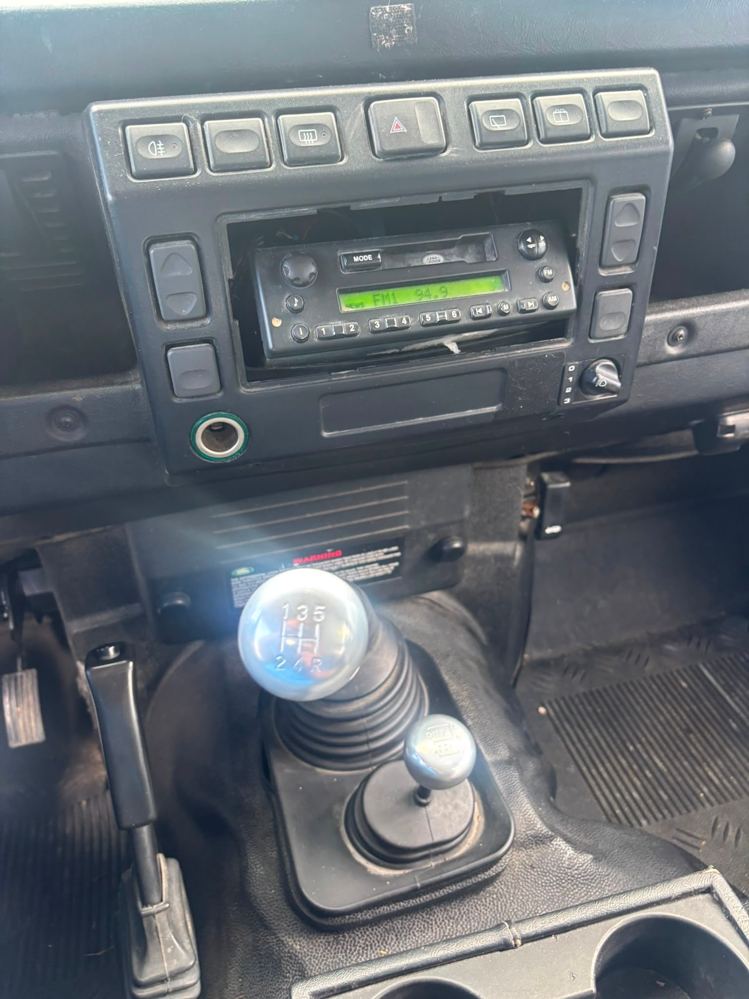 LAND ROVER Defender 110 SW 2.5 Td5-image-6