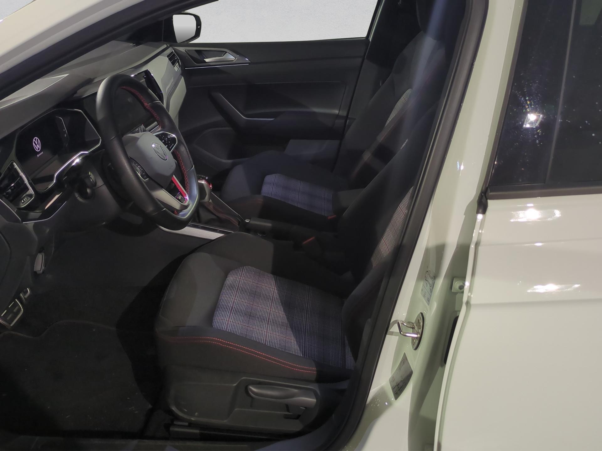 VW Polo 2.0 TSI GTI DSG-image-8