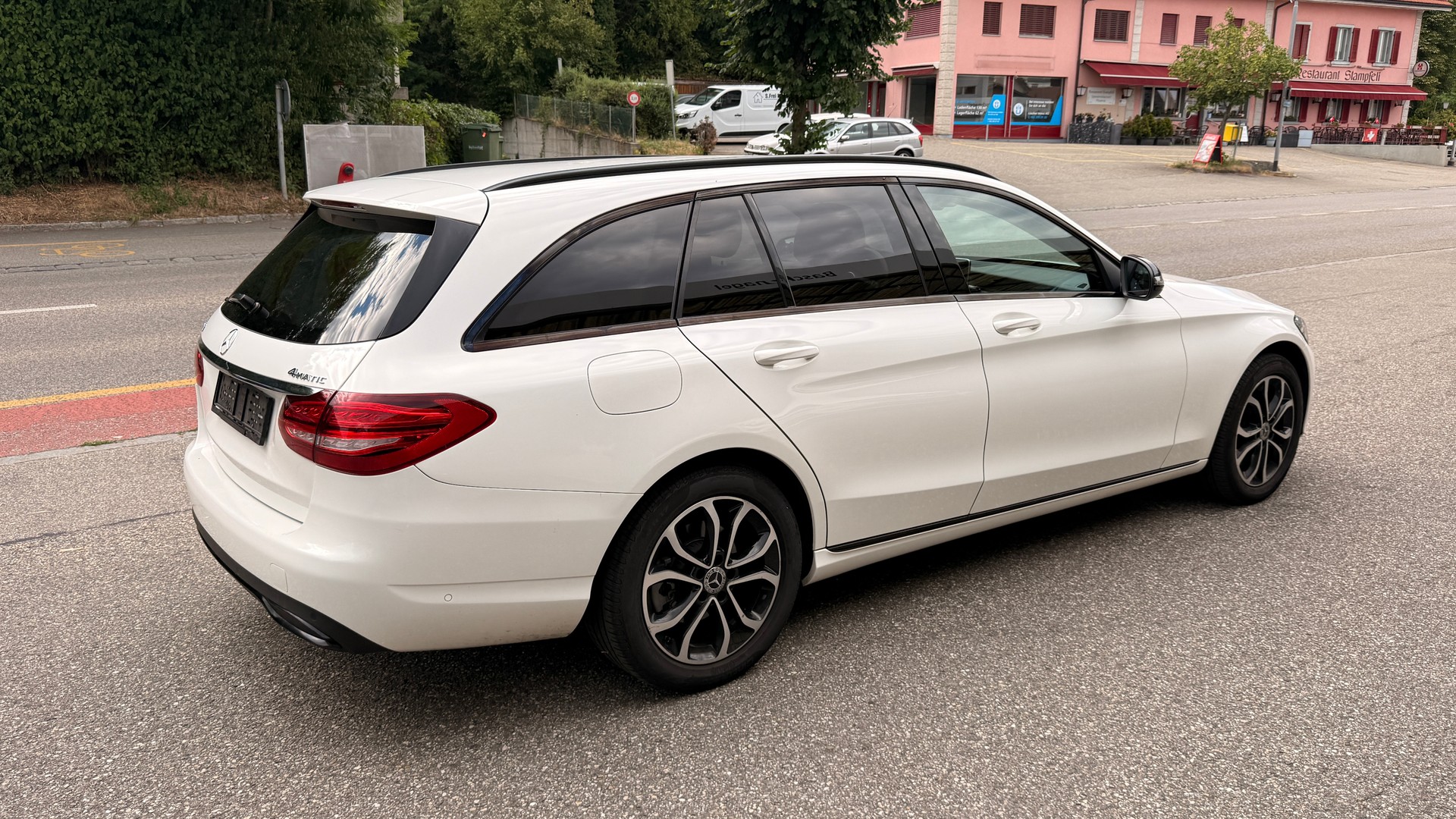 MERCEDES-BENZ C 250 d Swiss Star Exclusive 4Matic 9G-Tronic-image-4