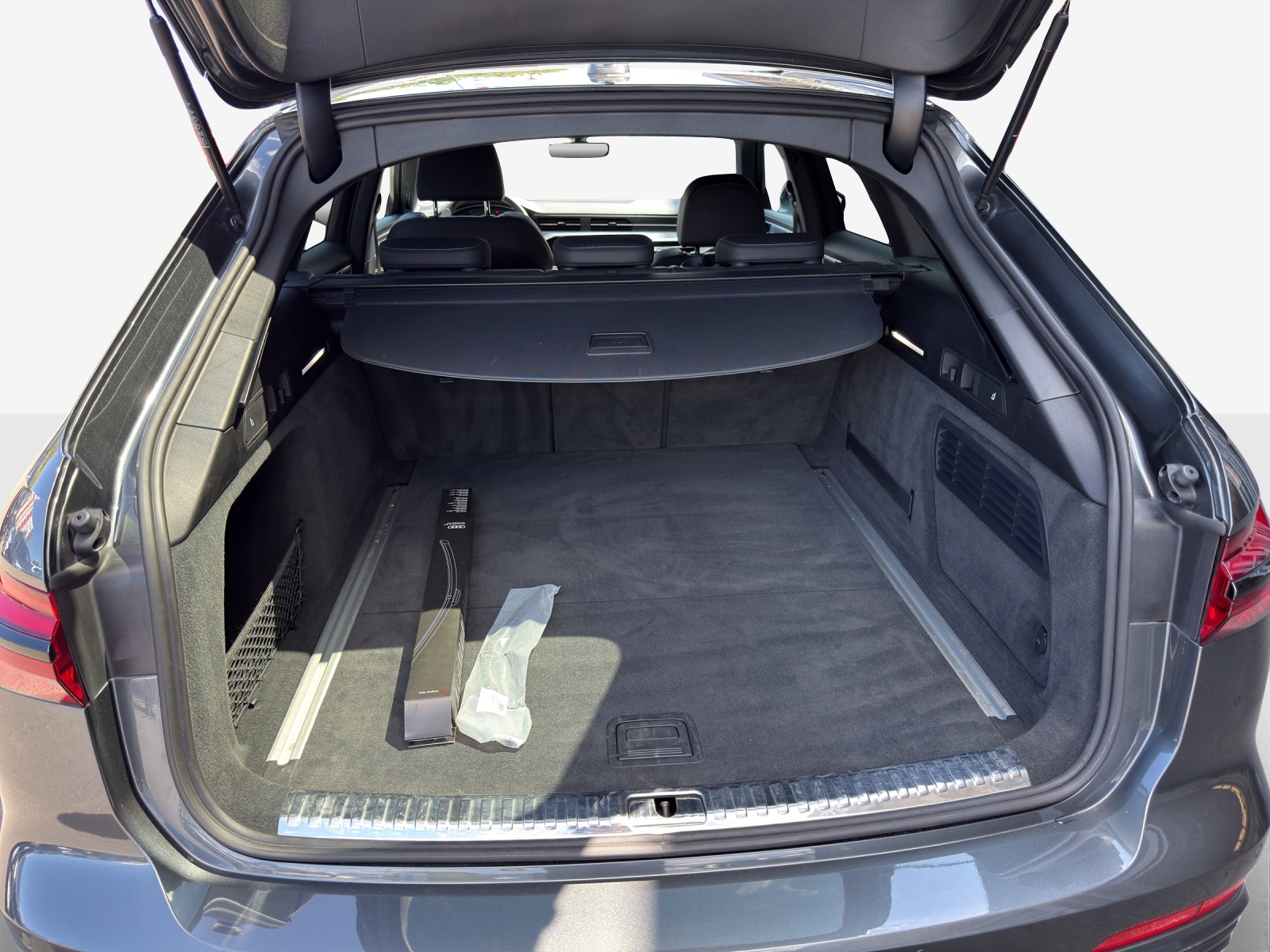 AUDI A6 Avant 45 TFSI quattro S-tronic-image-12