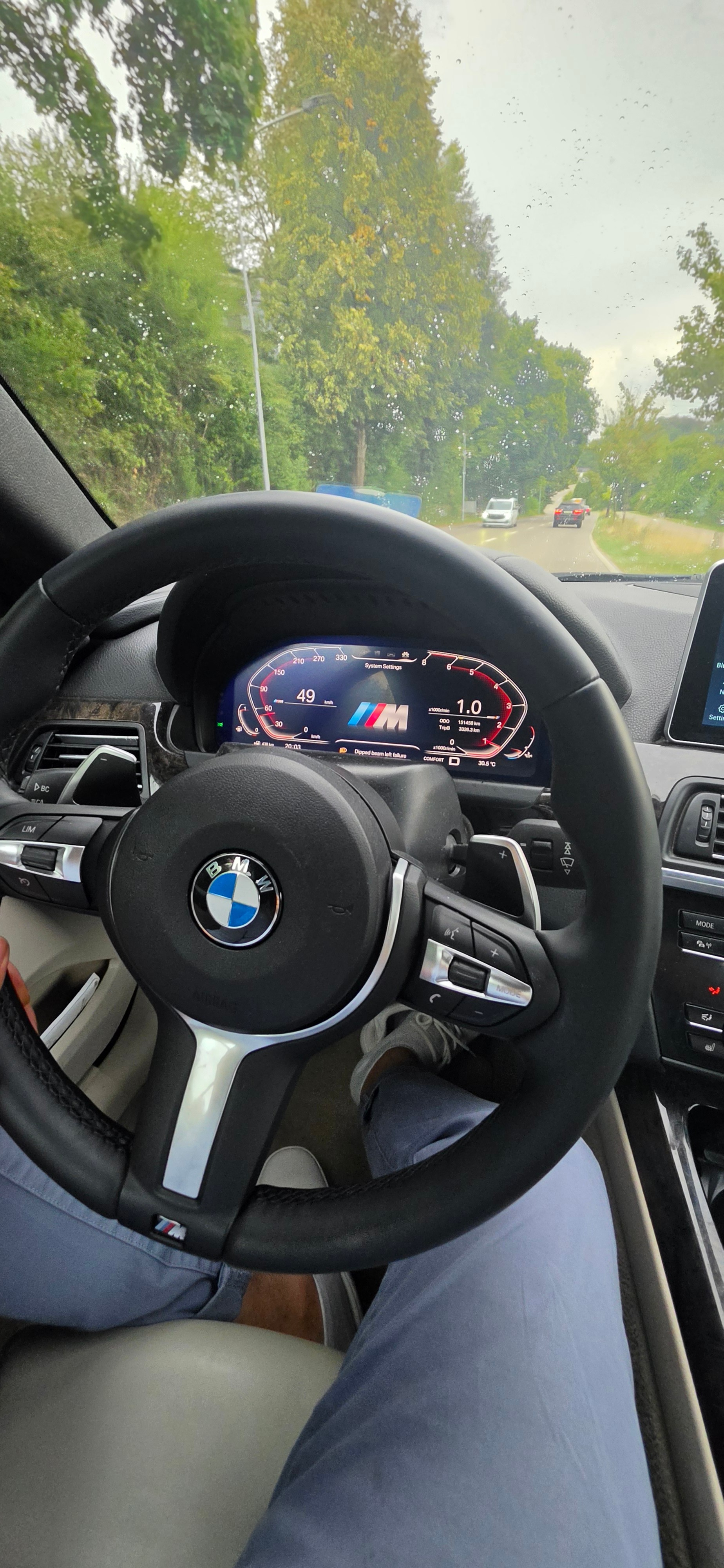 BMW 650i Cabrio-image-8