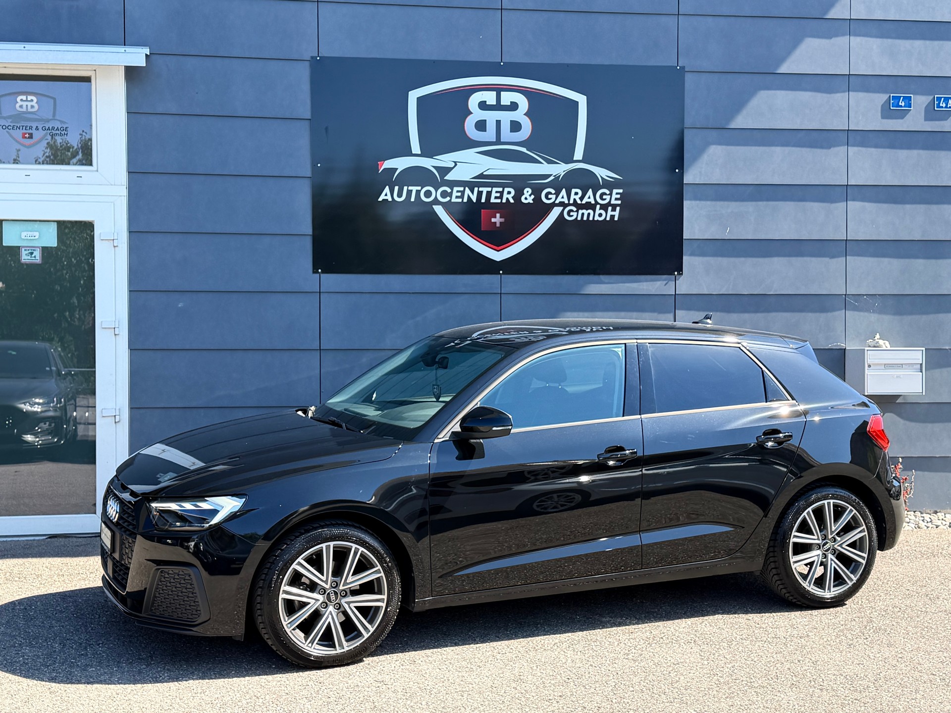 AUDI A1 Sportback 30 TFSI S-tronic °° 5 Jahre / 100'000 Hersteller Garantie °°-image-3