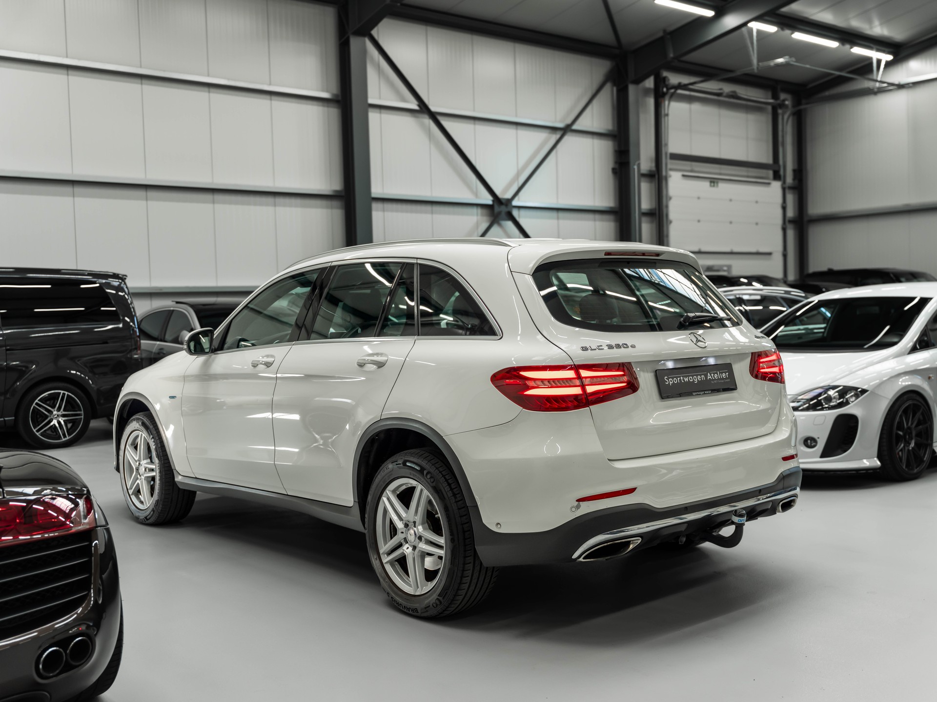 MERCEDES-BENZ GLC 350 e AMG Line 4Matic 7G-Tronic-image-1