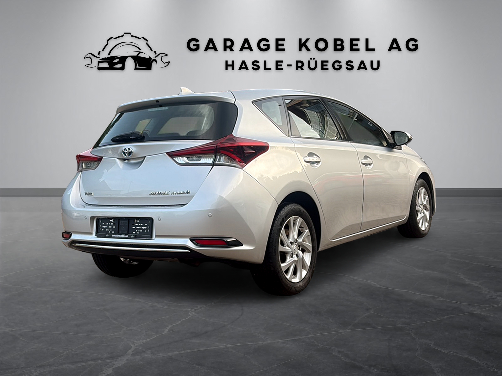 TOYOTA Auris 1.8 HSD Trend e-CVT-showroom-element-2