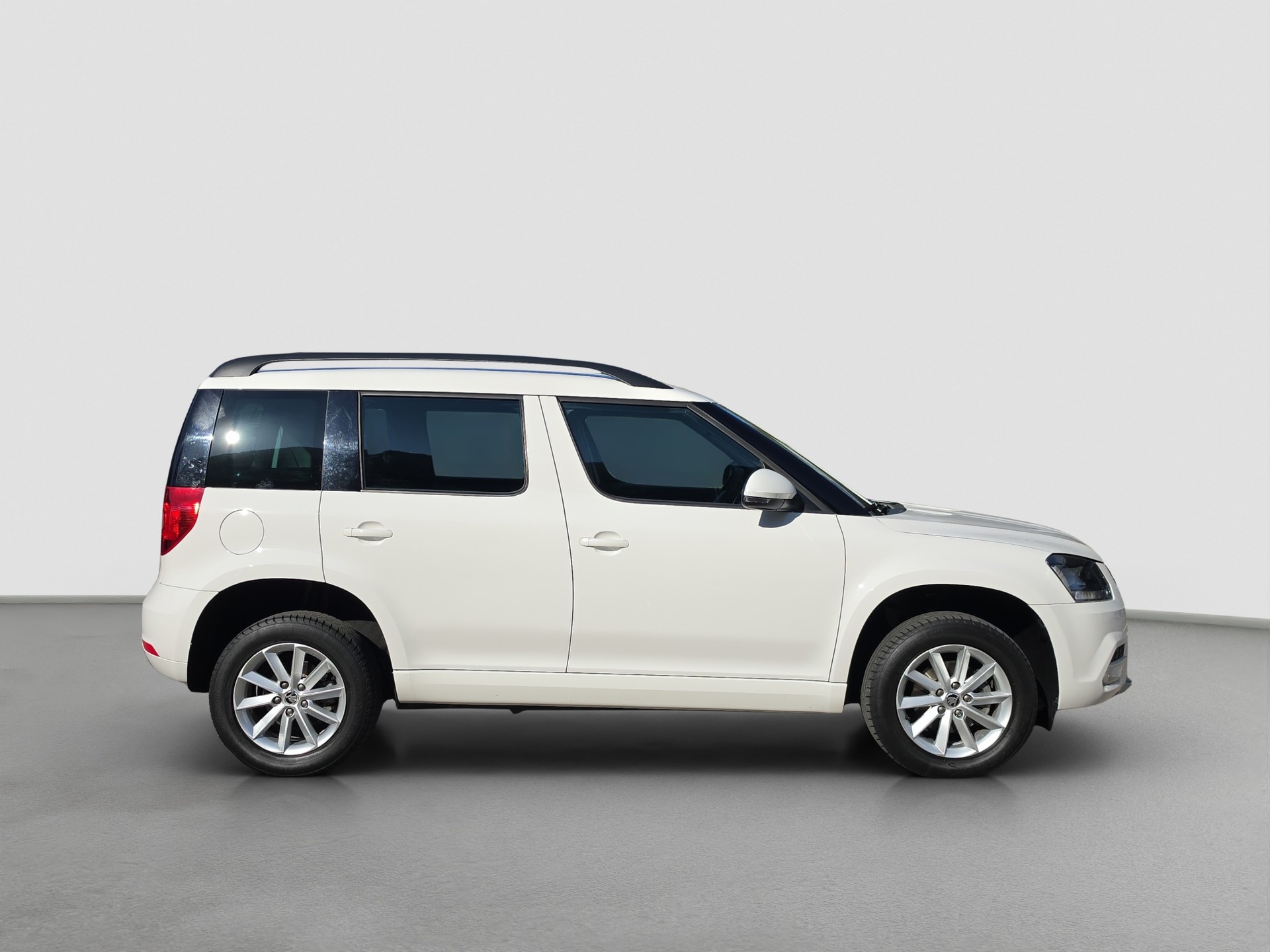 SKODA Yeti 1.4 TSI Active 4x4 DSG-image-5