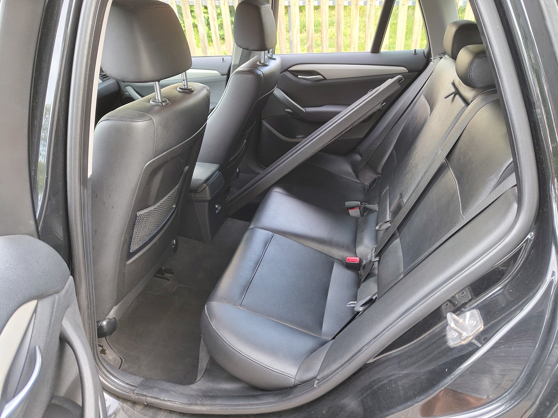 BMW 20i xDrive-image-4
