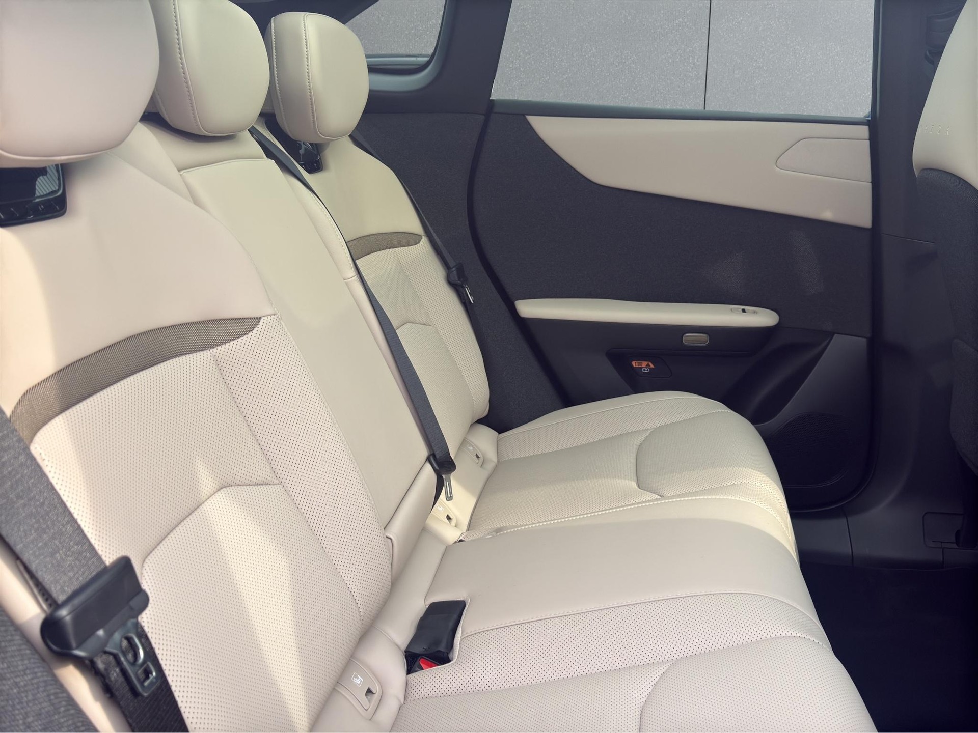 MAZDA CX-6e Takumi-image-15