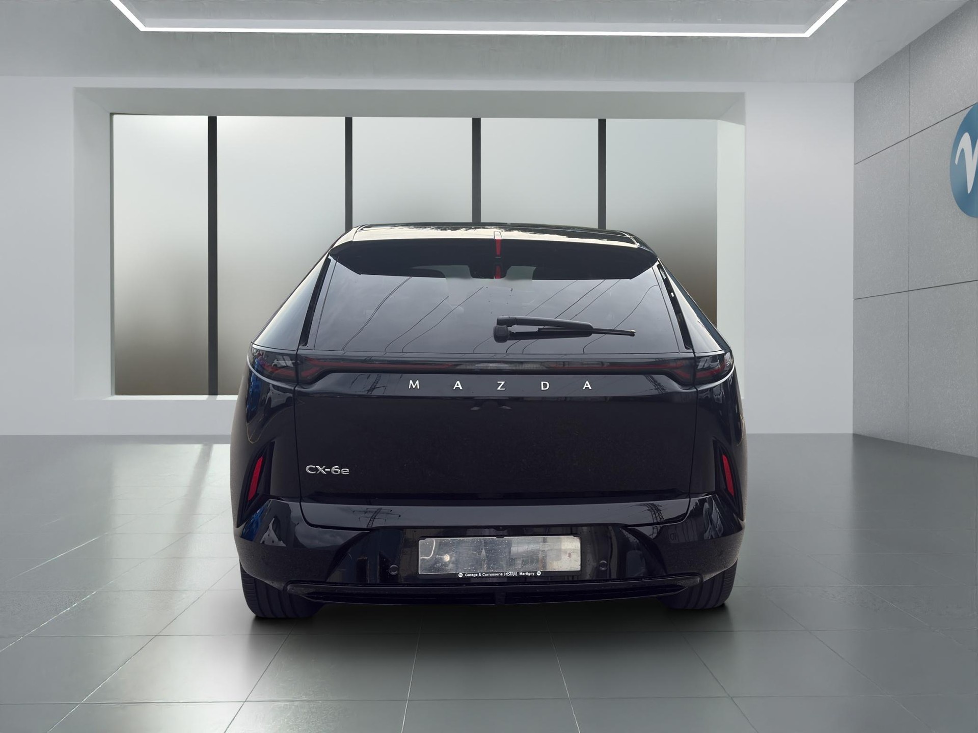 MAZDA CX-6e Takumi-showroom-element-3