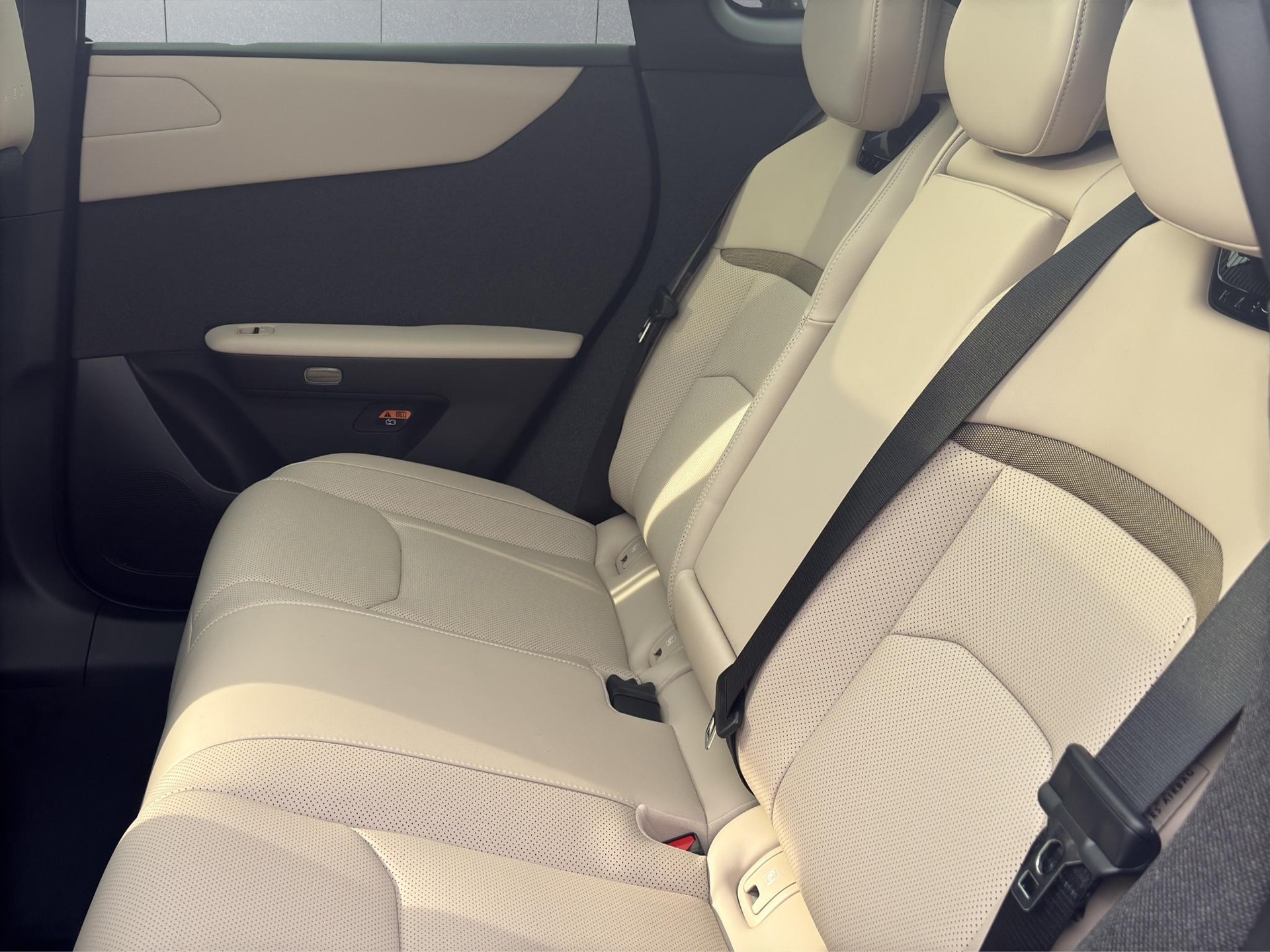 MAZDA CX-6e Takumi-image-10
