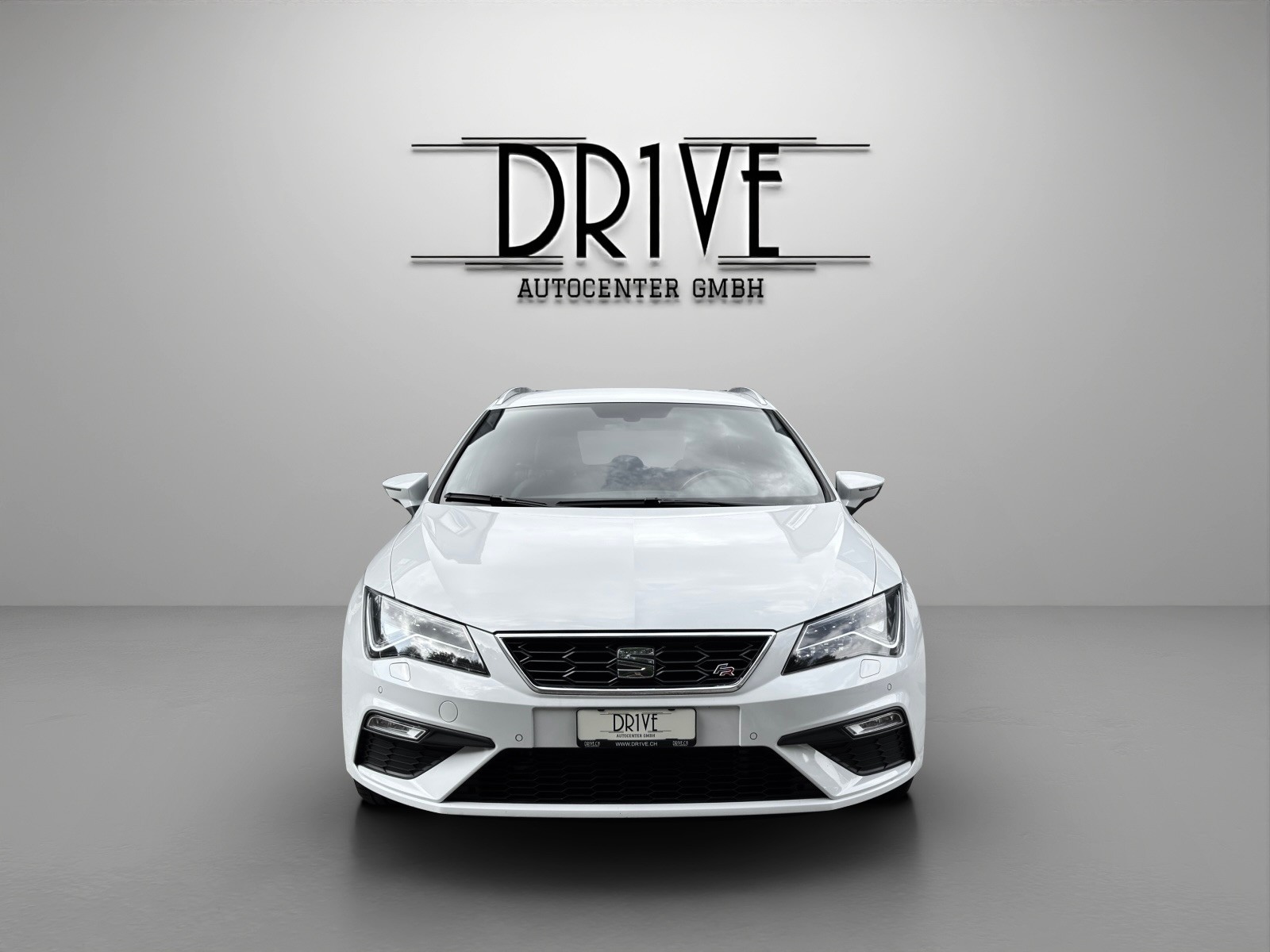 SEAT Leon ST 1.8 TSI FR DSG-image-1