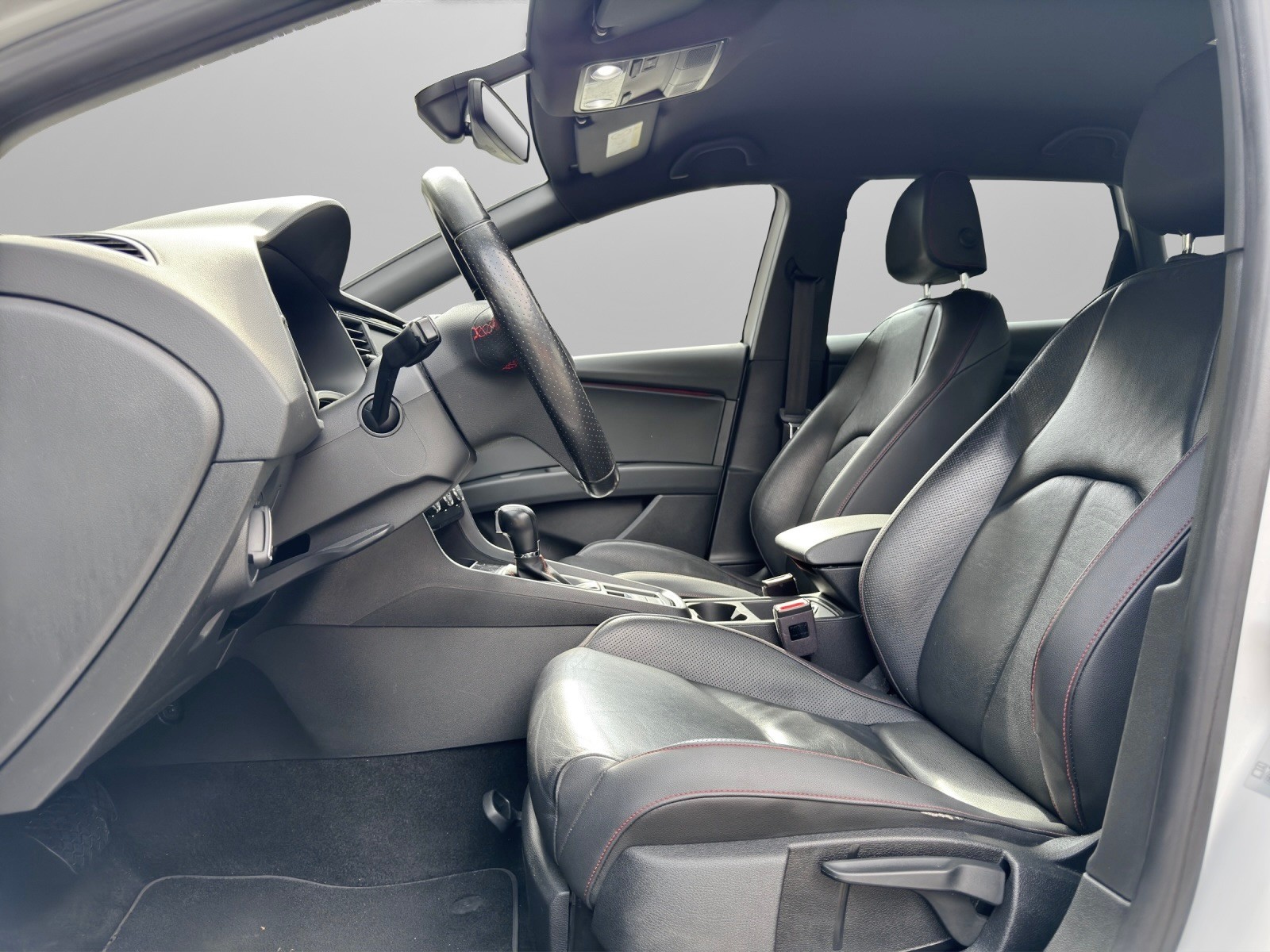 SEAT Leon ST 1.8 TSI FR DSG-image-7