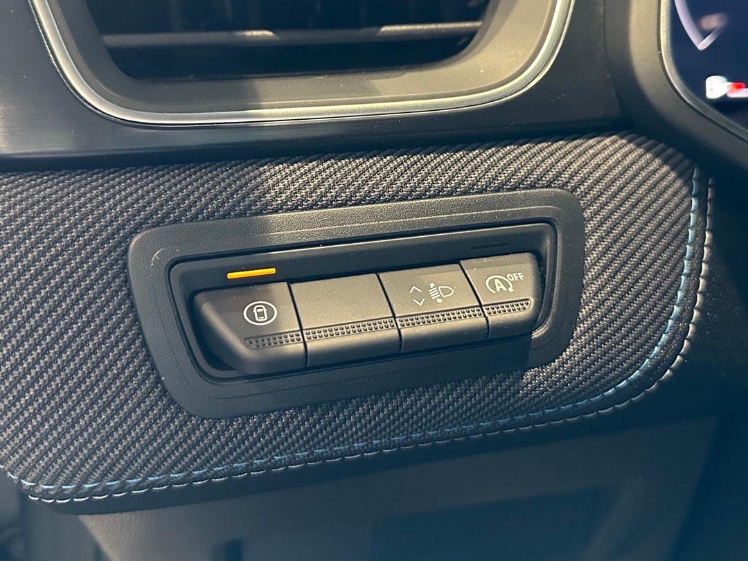 RENAULT Captur 1.3 TCe Esprit Alpine EDC-image-15