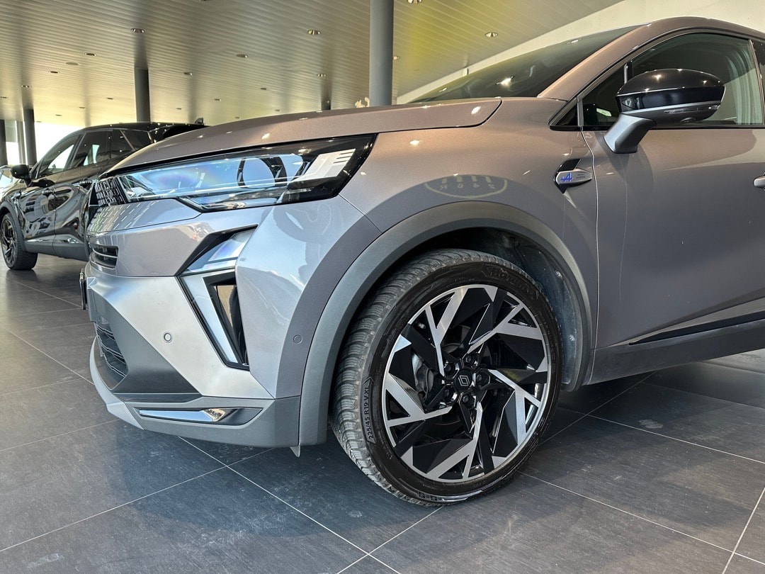 RENAULT Captur 1.3 TCe Esprit Alpine EDC-image-2
