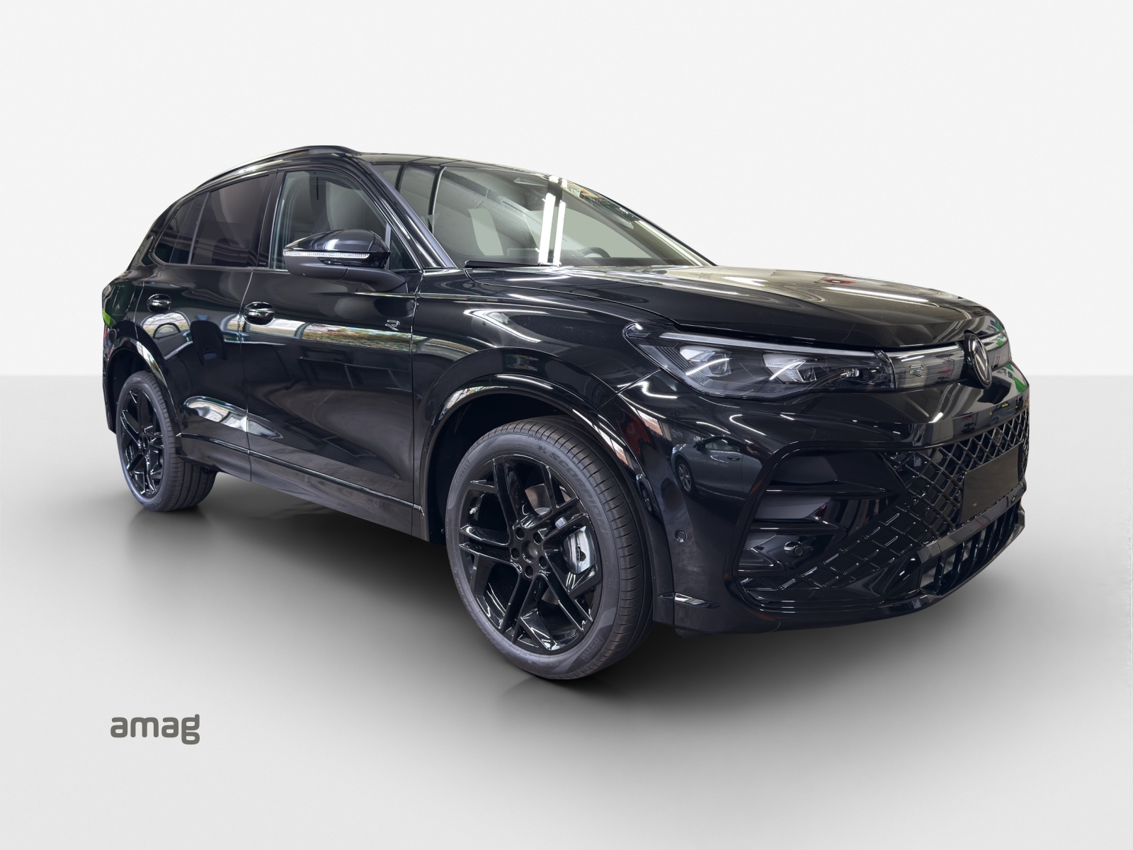 VW Tiguan 2.0 TSI DSG R-Line 4Motion-image-5