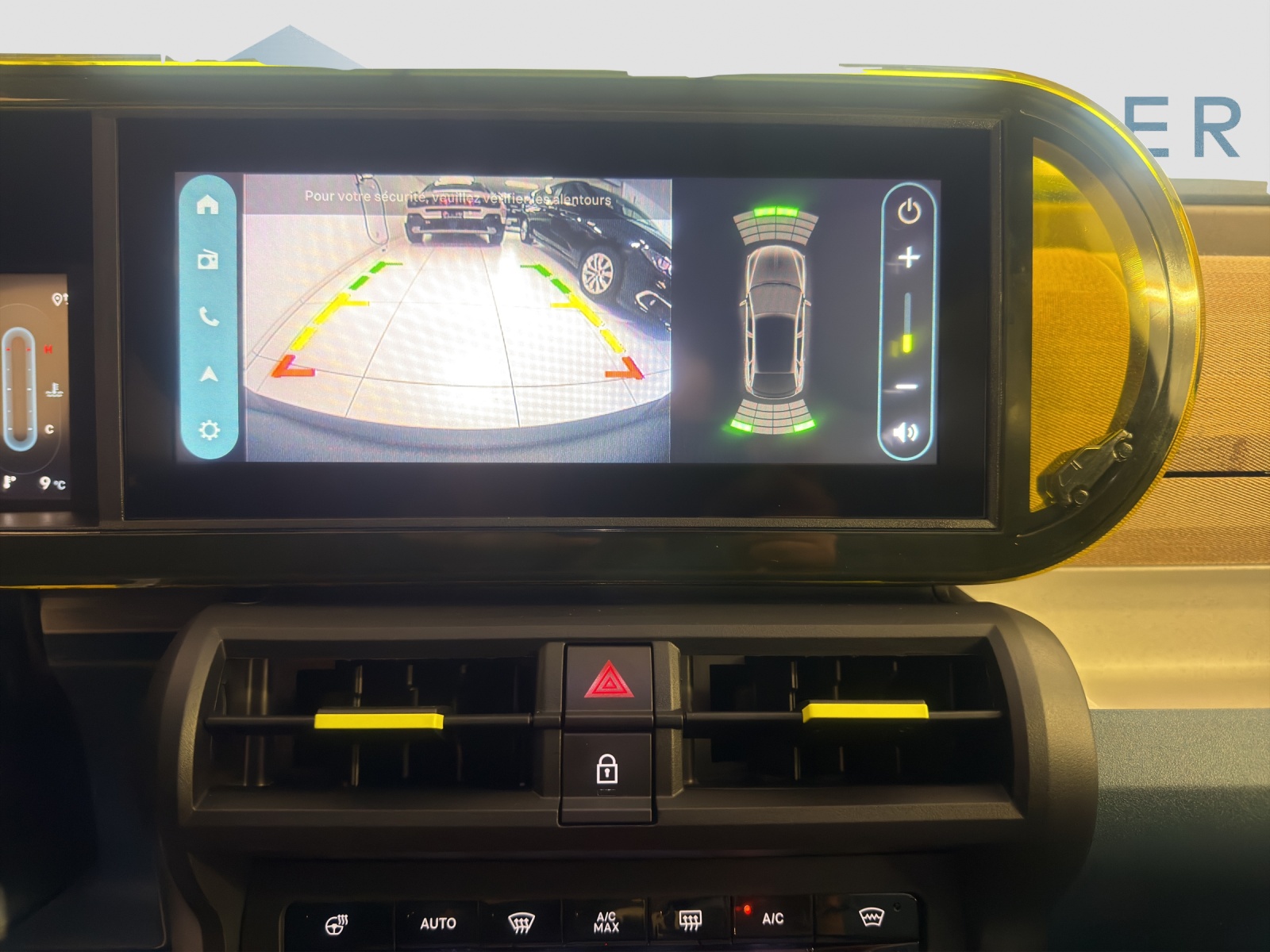 FIAT GRANDE PANDA 1.2 Hybrid La Prima-image-11