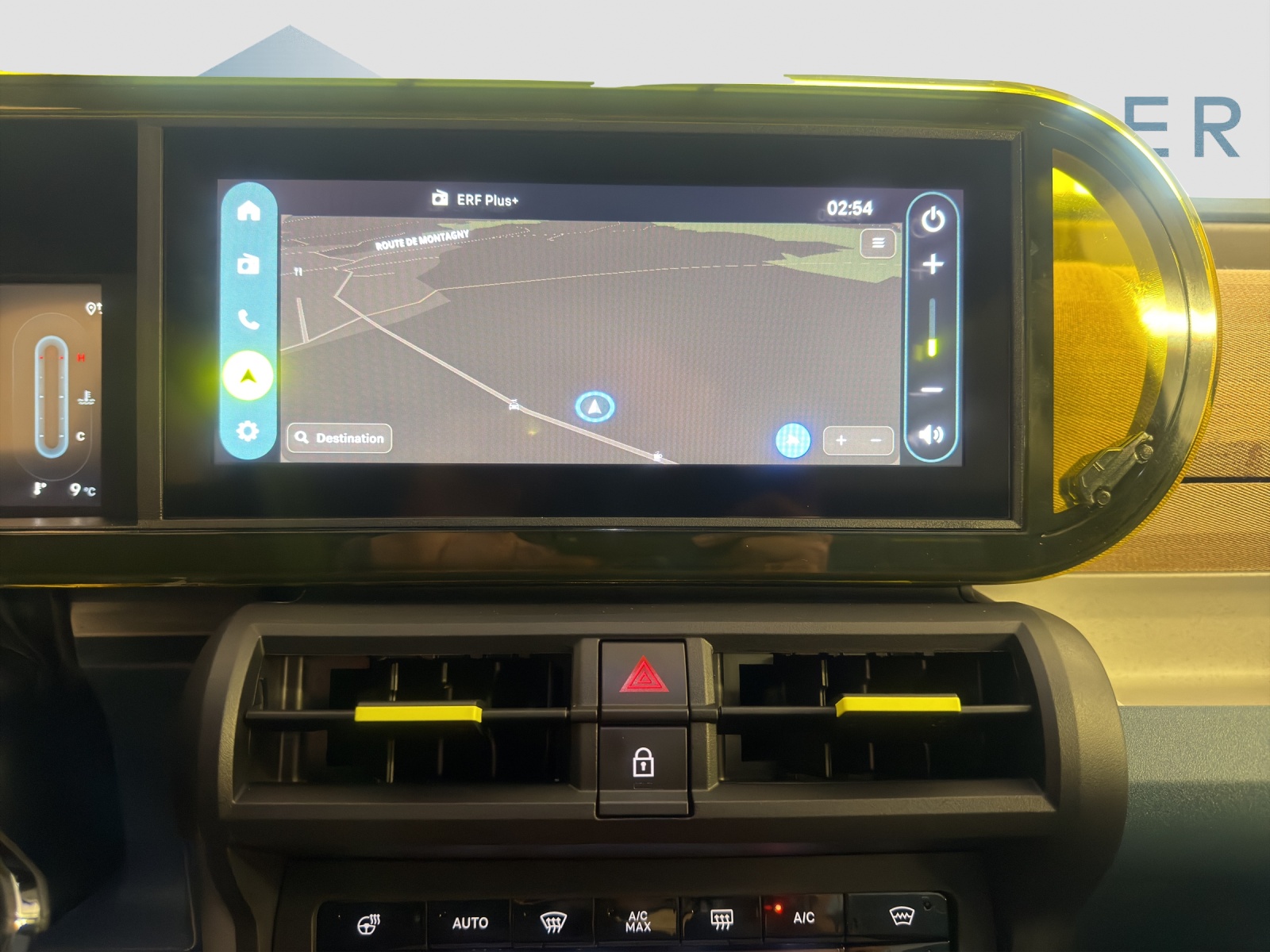 FIAT GRANDE PANDA 1.2 Hybrid La Prima-image-10
