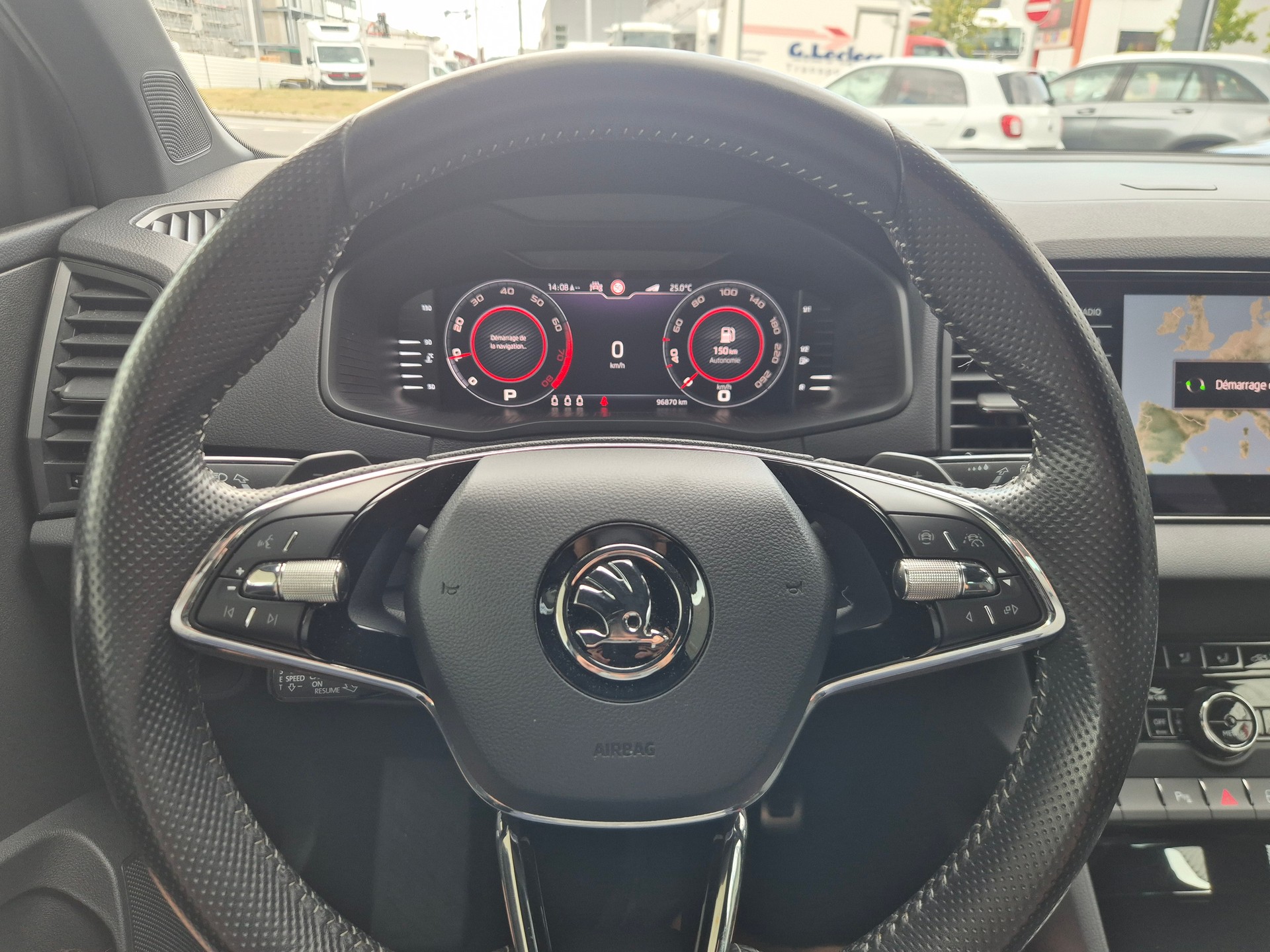 SKODA Karoq 1.5 TSI ACT SportLine DSG-image-8