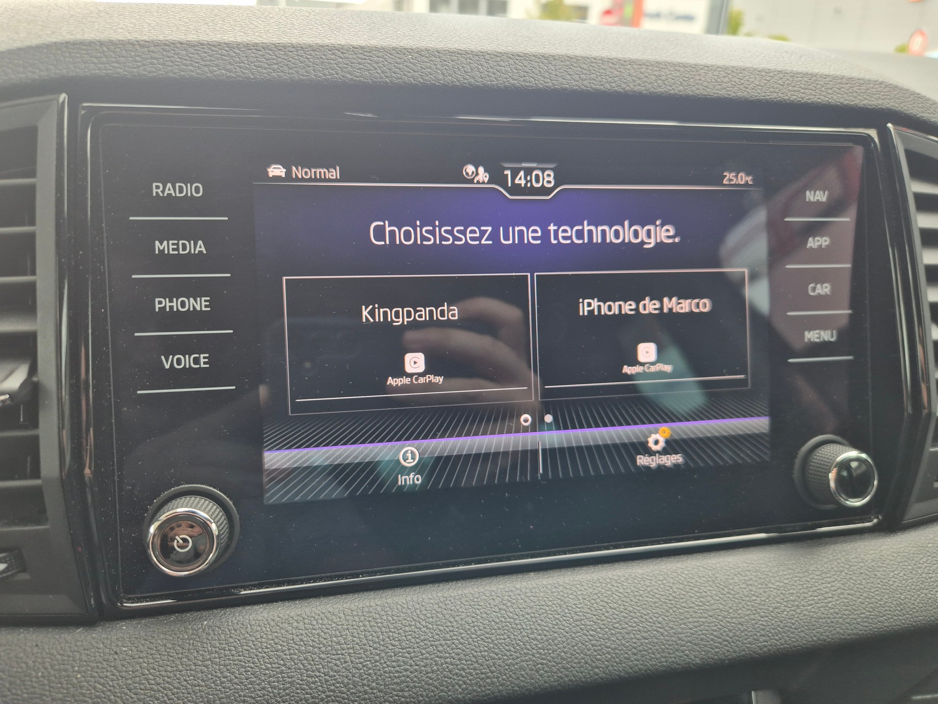 SKODA Karoq 1.5 TSI ACT SportLine DSG-image-11