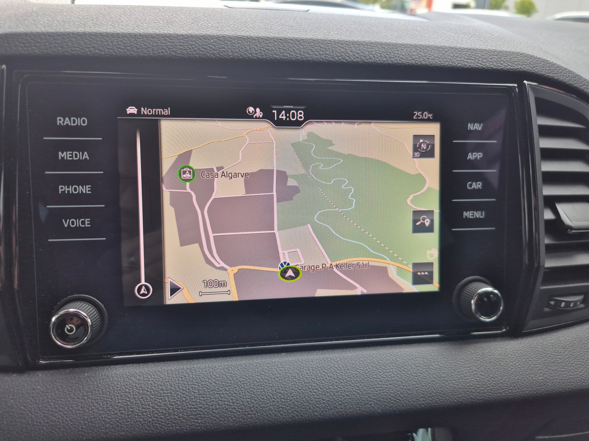 SKODA Karoq 1.5 TSI ACT SportLine DSG-image-10