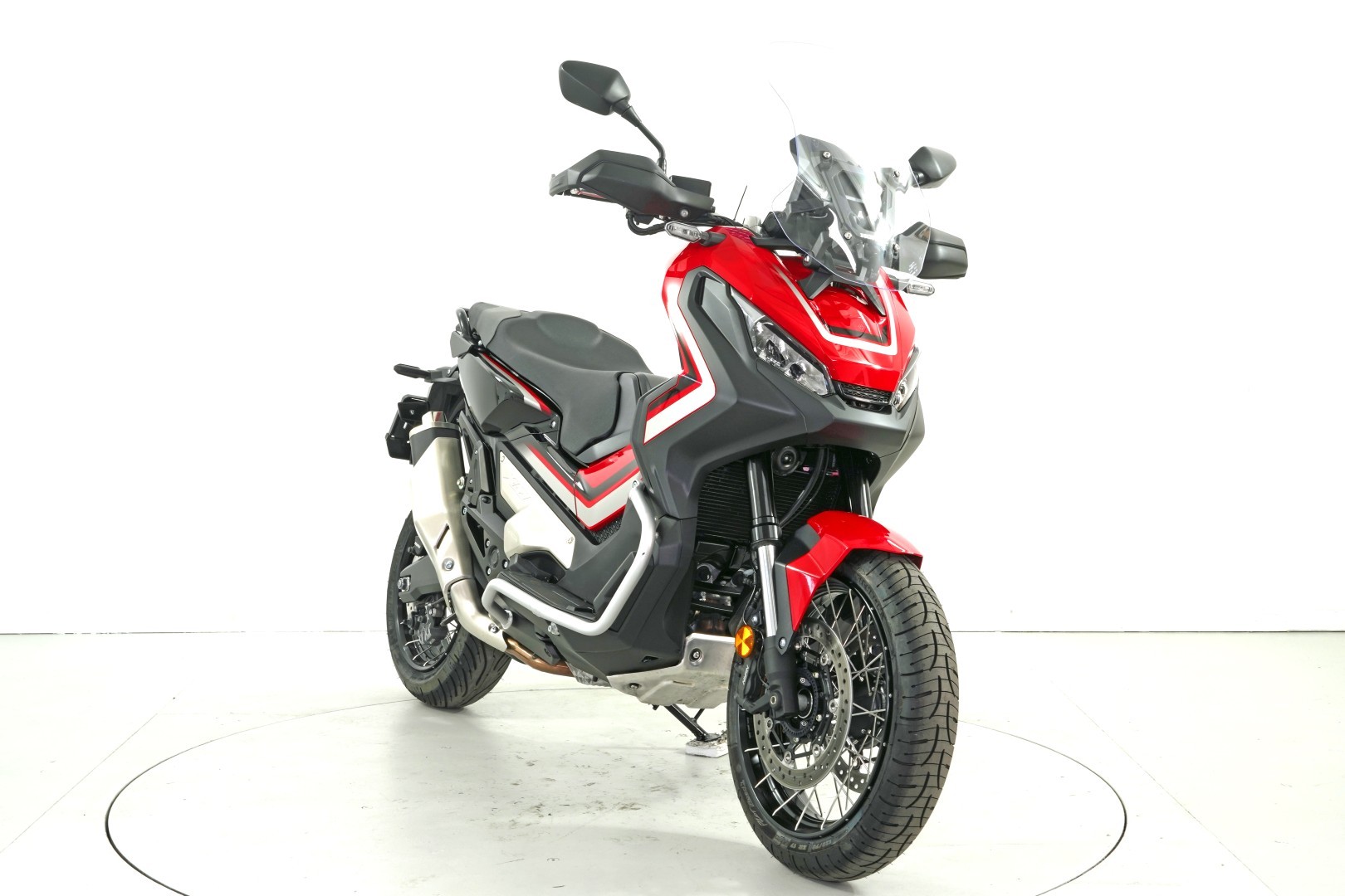 HONDA X-ADV 750 ABS-showroom-element-1