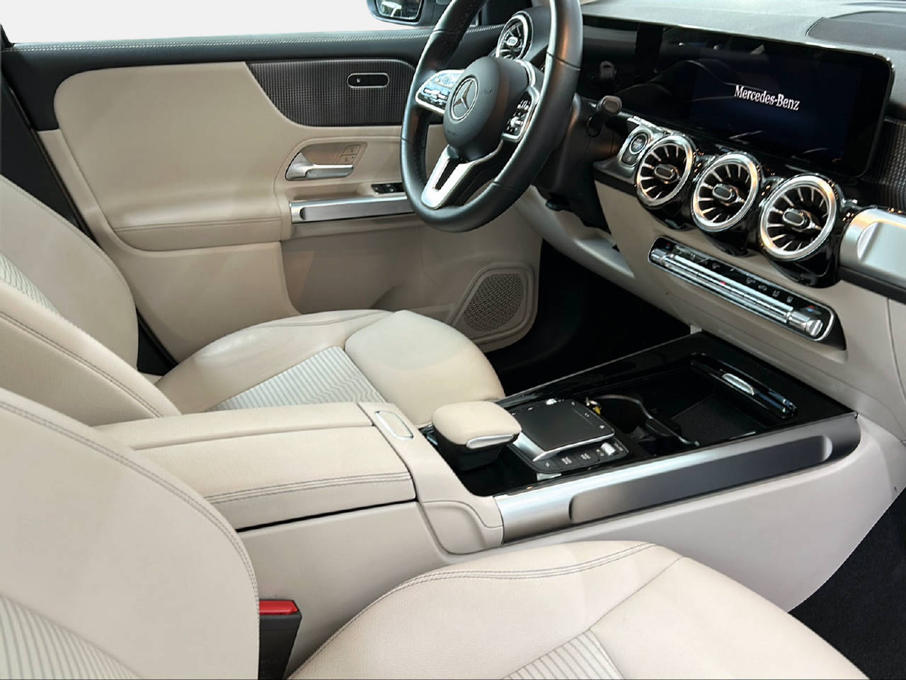 MERCEDES-BENZ GLB 220 d Progressive 4matic-image-12