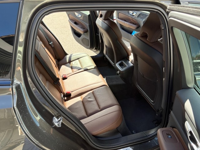 VOLVO V60 Cross Country 2.0 B4 AWD-image-13