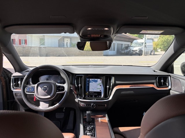 VOLVO V60 Cross Country 2.0 B4 AWD-image-5