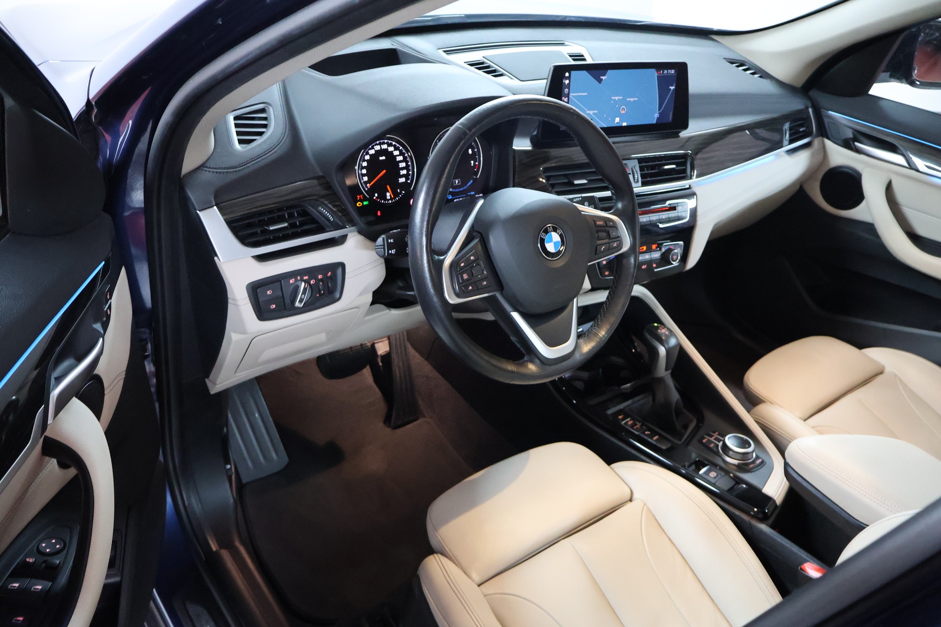 BMW X1 xDrive 25e Sport Line Steptronic-image-8