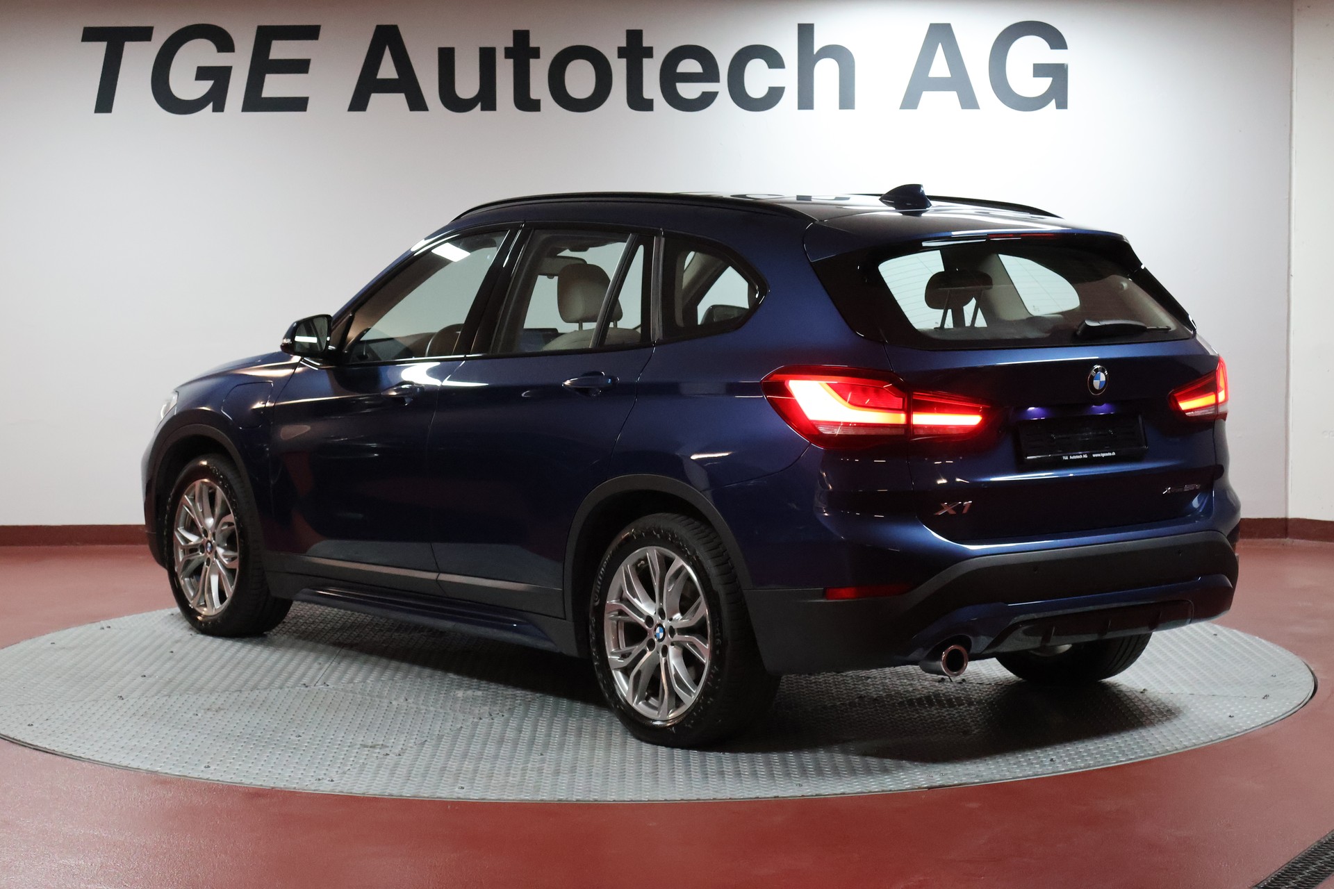BMW X1 xDrive 25e Sport Line Steptronic-image-20