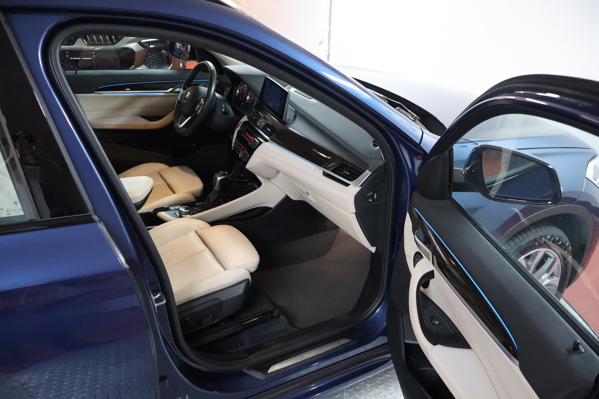 BMW X1 xDrive 25e Sport Line Steptronic-image-14