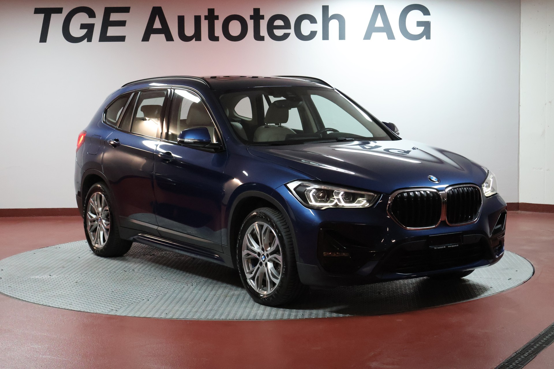 BMW X1 xDrive 25e Sport Line Steptronic-image-2