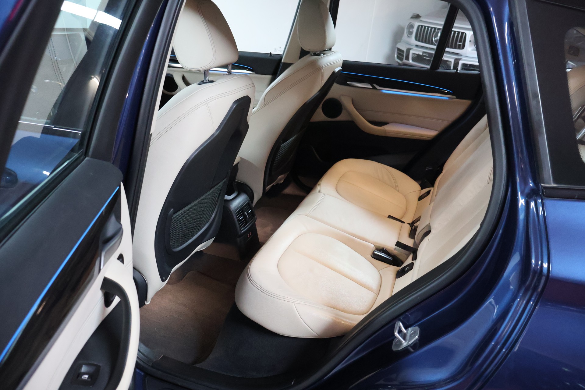 BMW X1 xDrive 25e Sport Line Steptronic-image-16