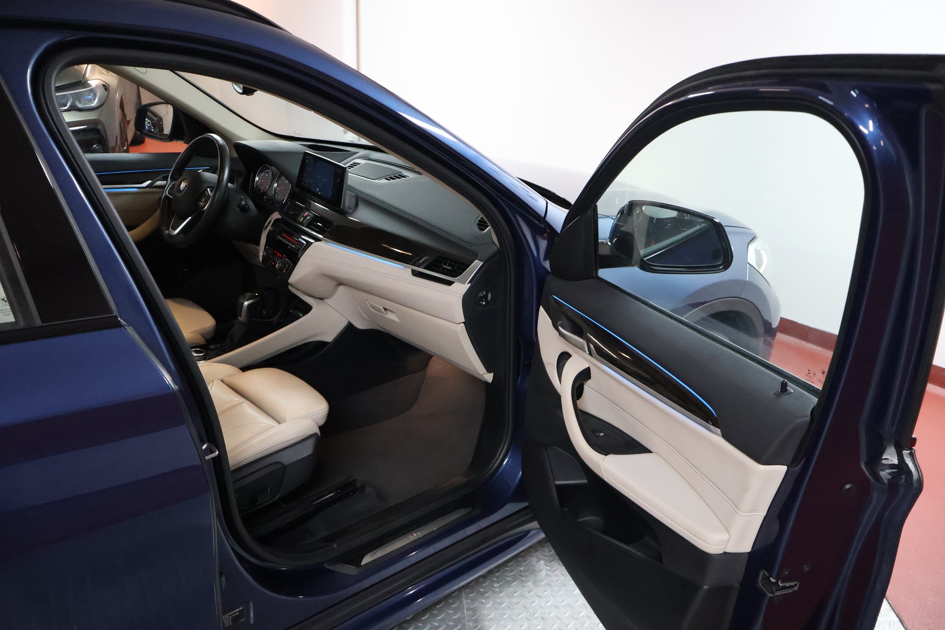 BMW X1 xDrive 25e Sport Line Steptronic-image-15