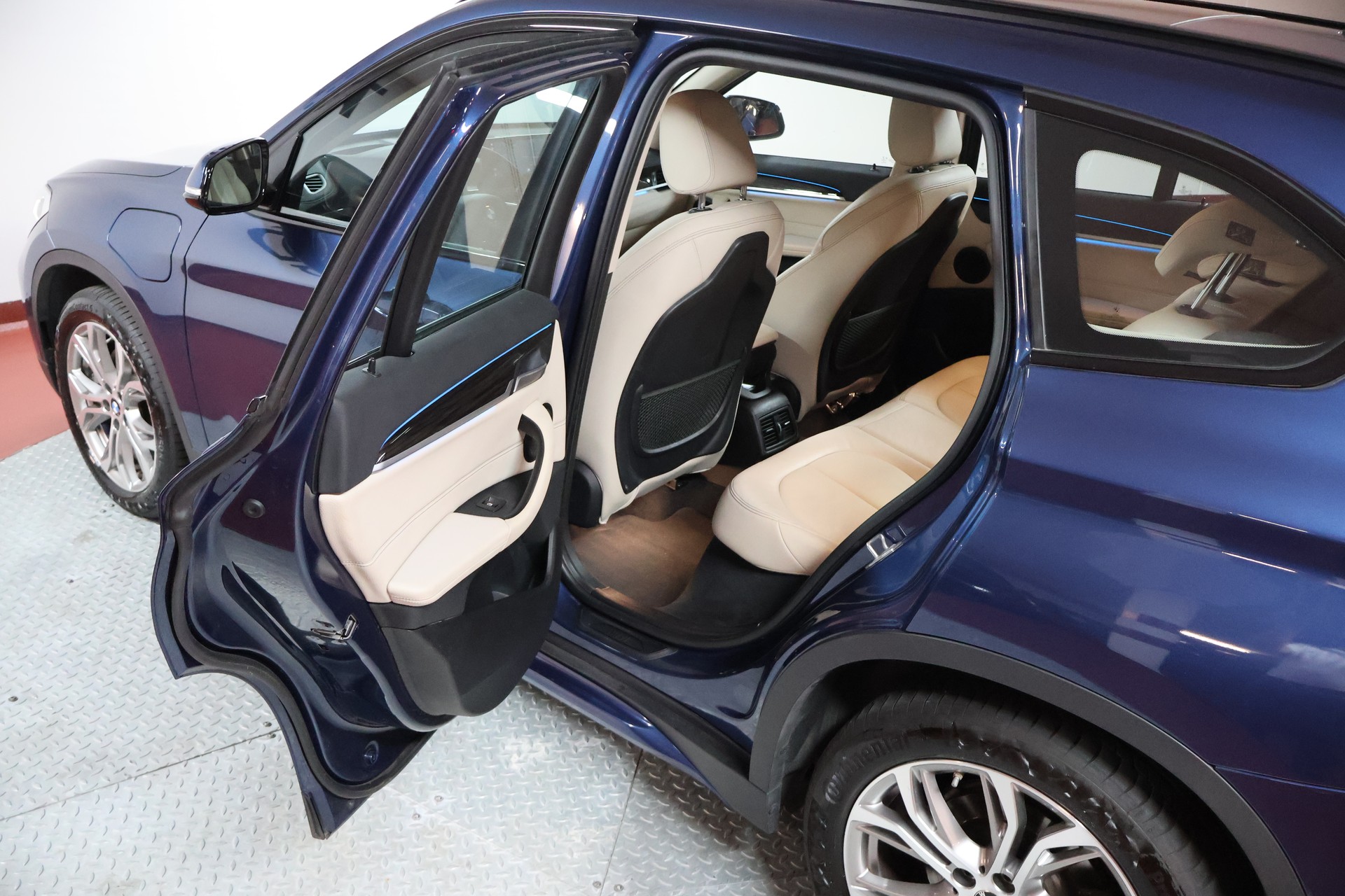 BMW X1 xDrive 25e Sport Line Steptronic-image-17