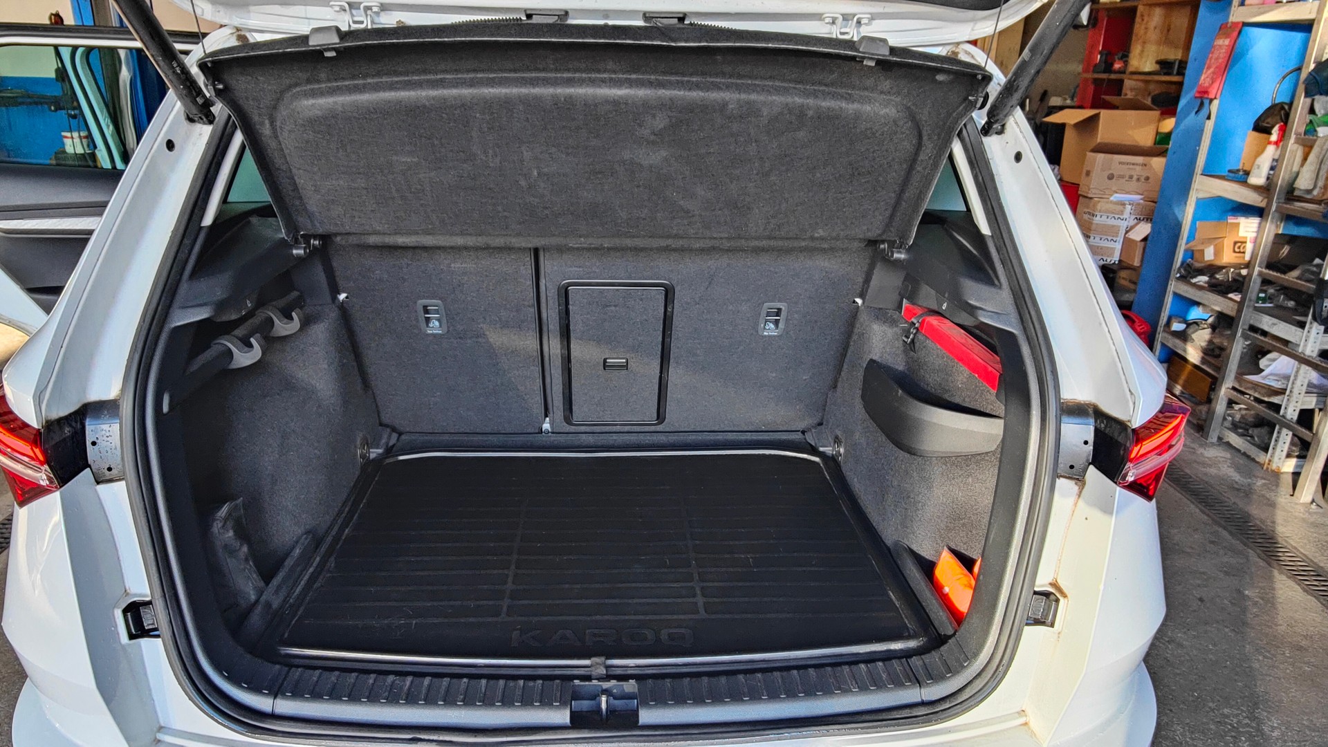 SKODA Karoq 2.0 TDI CR Style 4x4 DSG-image-8