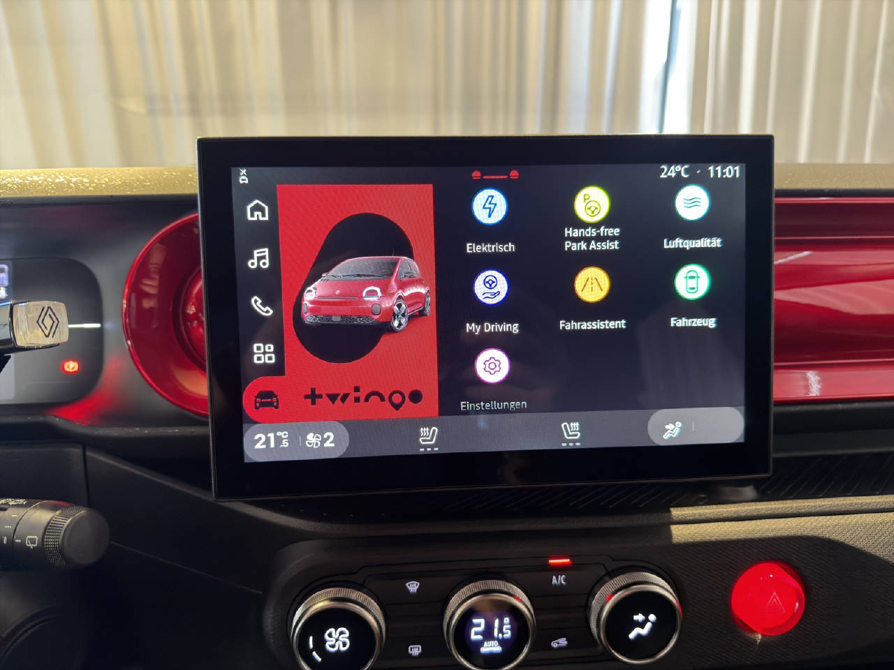 RENAULT Twingo E-Tech Urban Range techno-image-12
