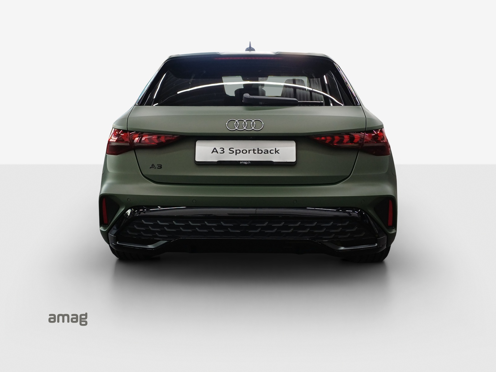 AUDI A3 Sportback TFSI 110 kW S line Attraction S tronic-image-3