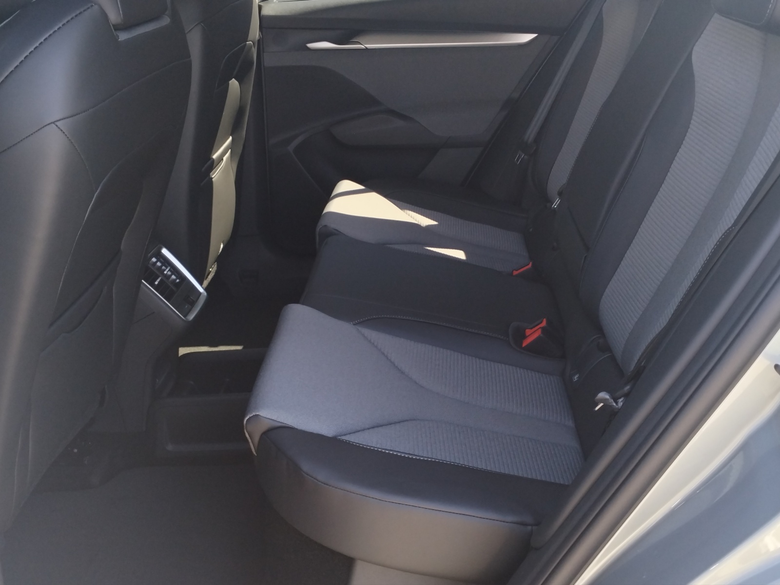 SKODA Enyaq 85 Dynamic-image-9