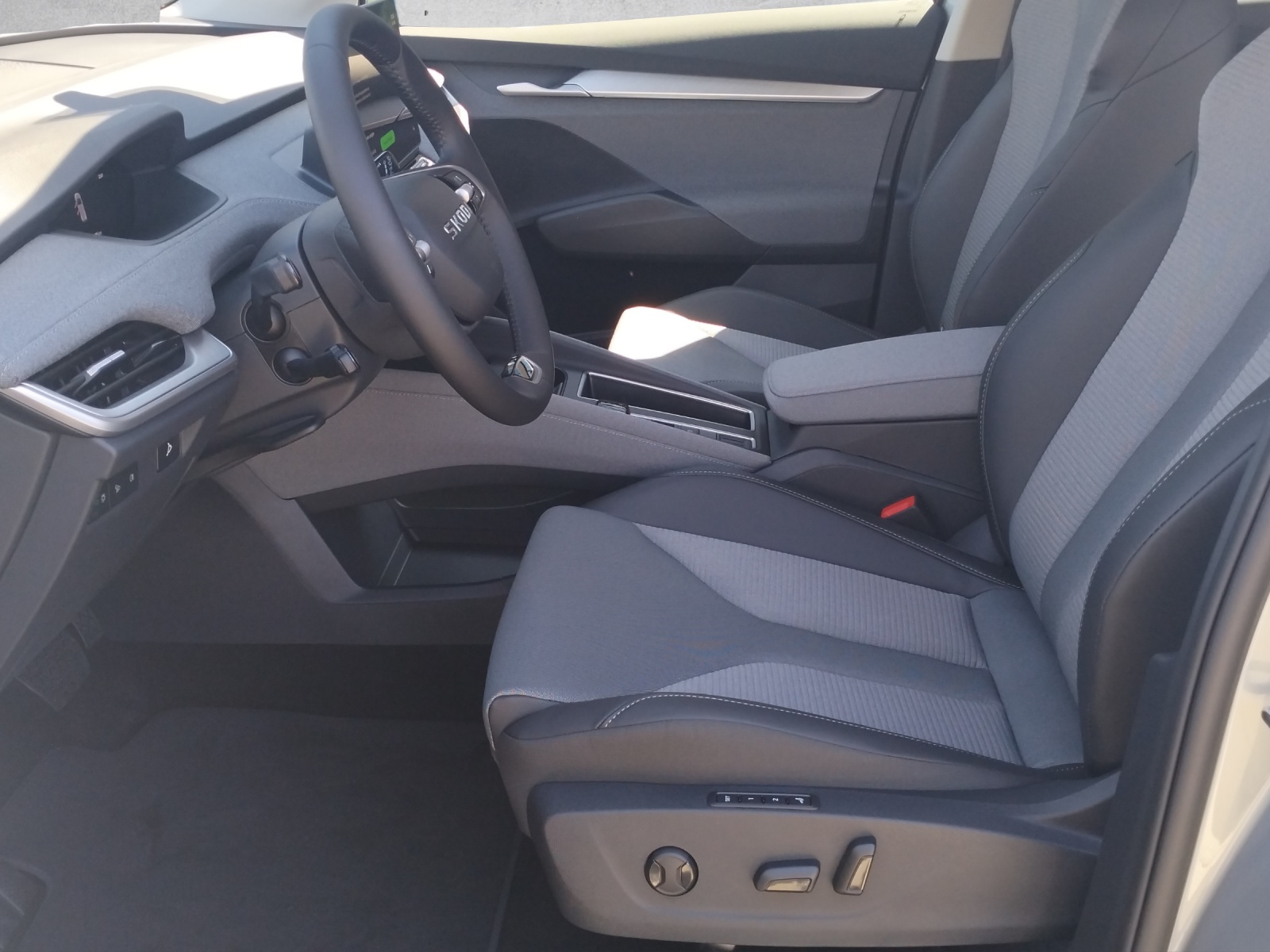 SKODA Enyaq 85 Dynamic-image-8