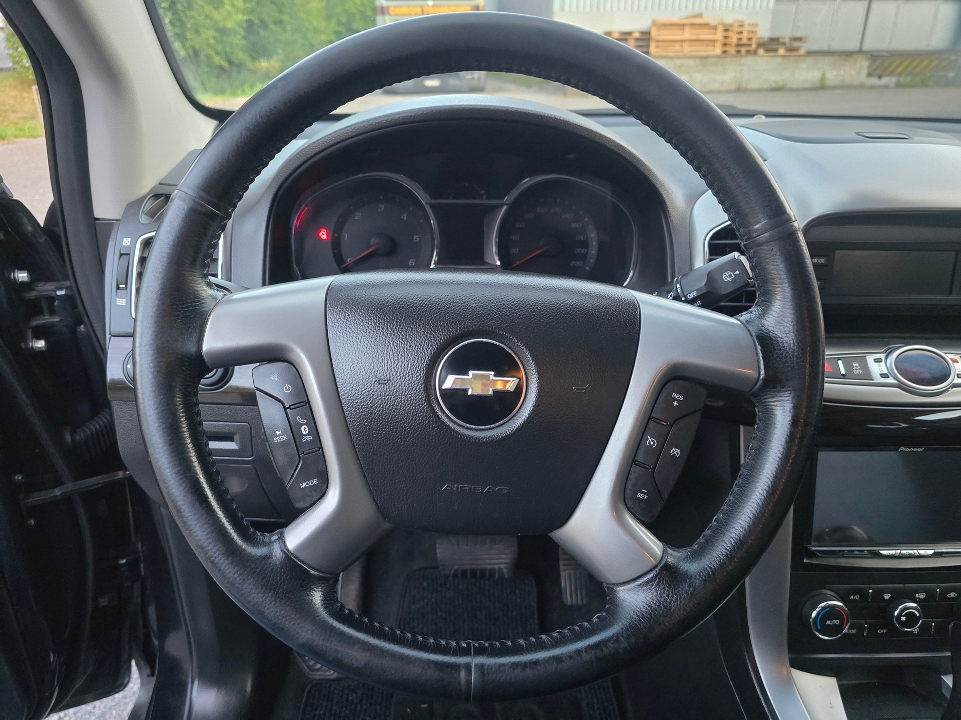 CHEVROLET Captiva 2.2 VCDi LTZ 4WD Automatic-image-19