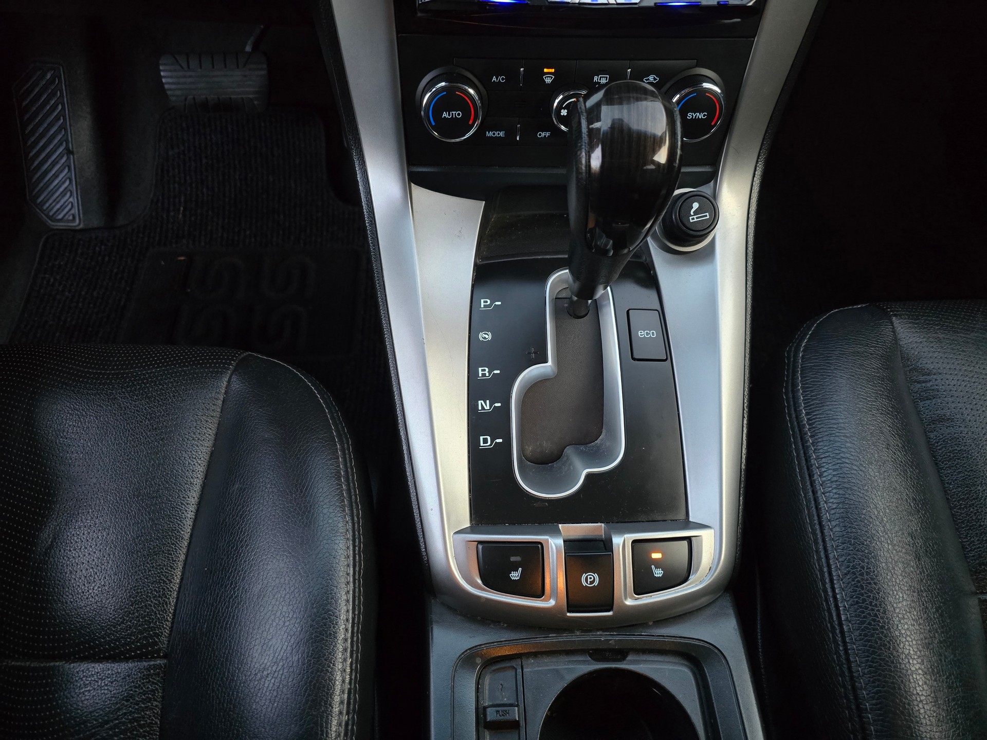 CHEVROLET Captiva 2.2 VCDi LTZ 4WD Automatic-image-21