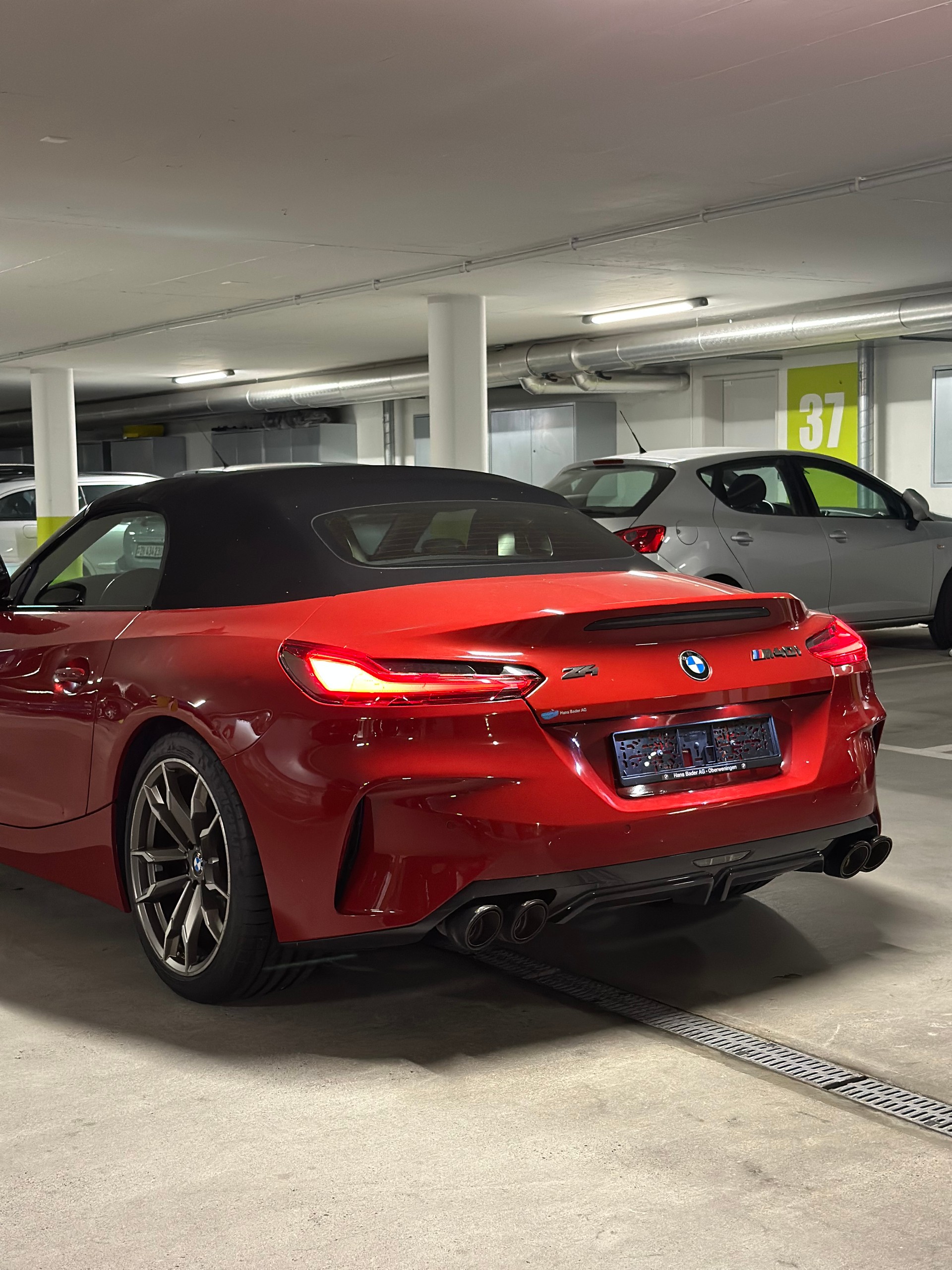 BMW M40i-image-1