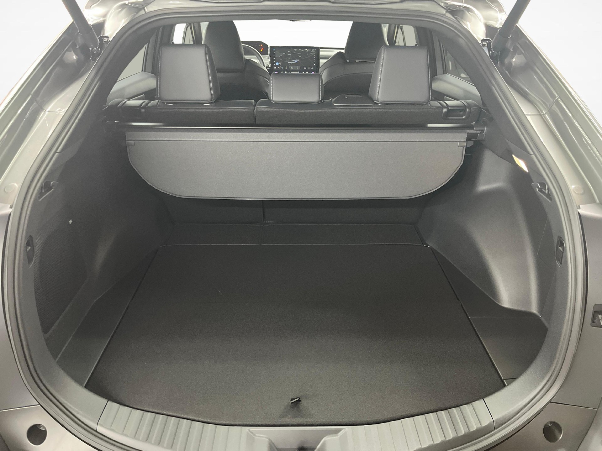 TOYOTA bZ4X Premium AWD-image-11