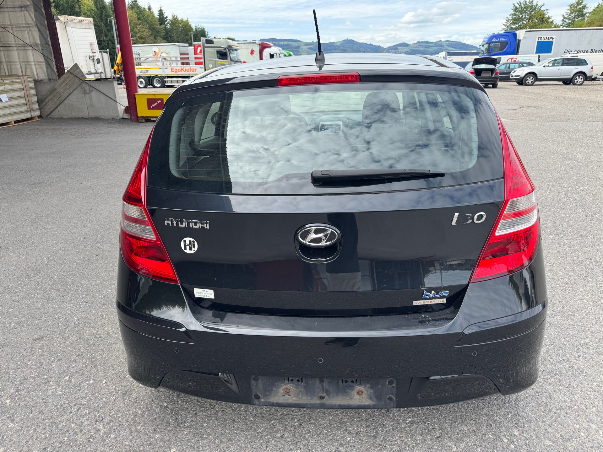 HYUNDAI i30 1.6 Swiss Plus Edition-image-2