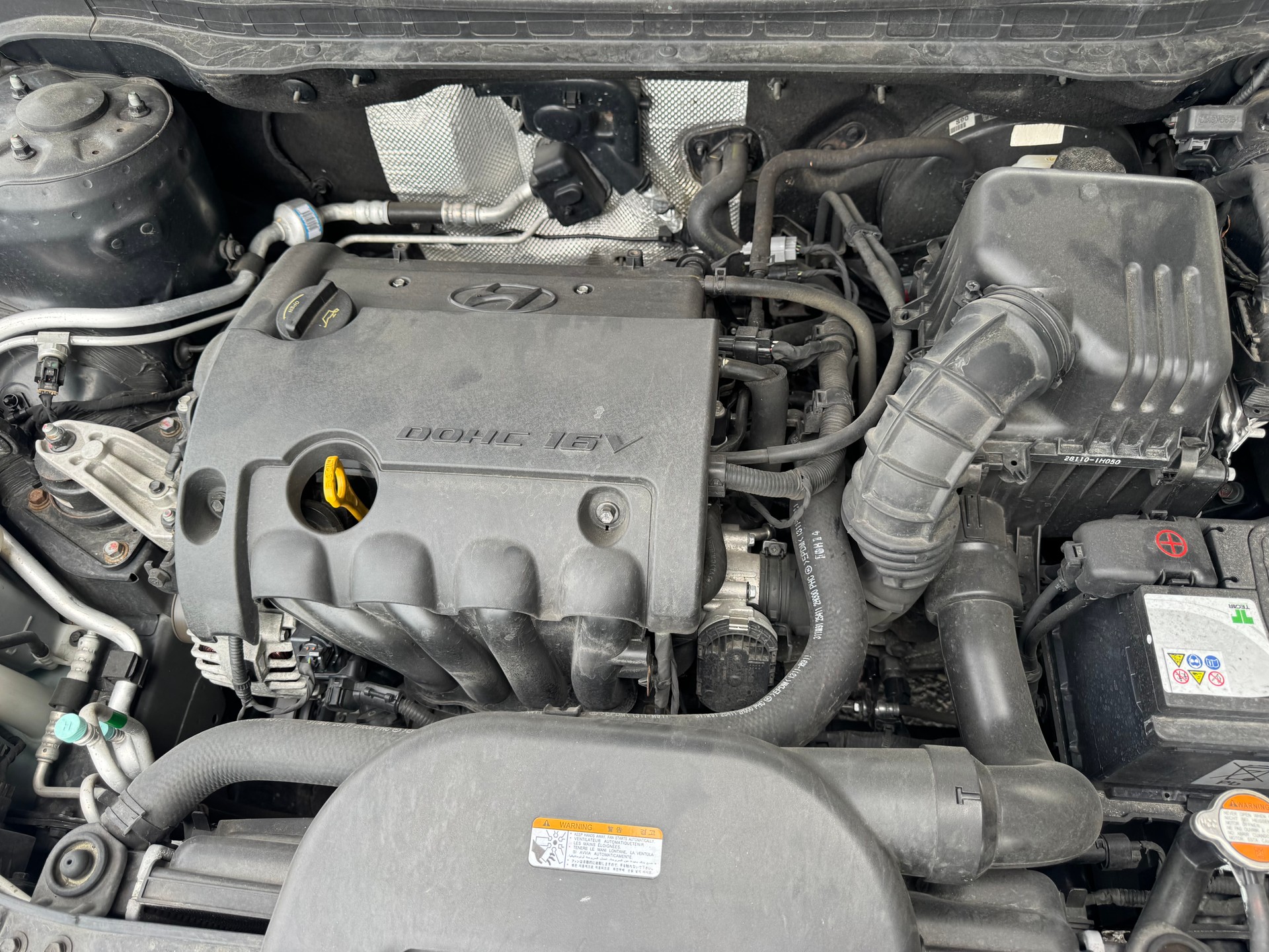 HYUNDAI i30 1.6 Swiss Plus Edition-image-8