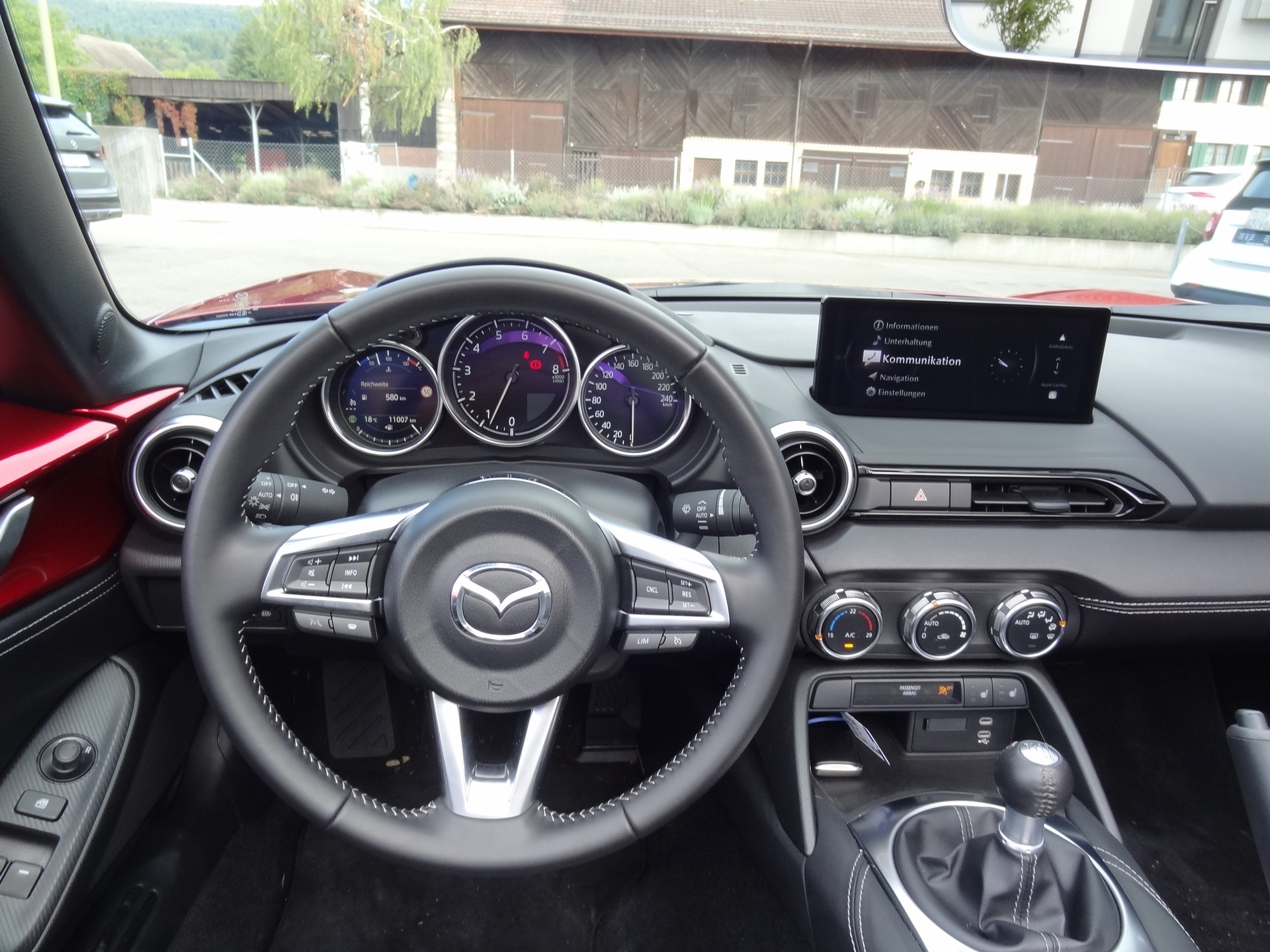 MAZDA MX-5 Skyactiv-G 132 Exclusive-line-image-9